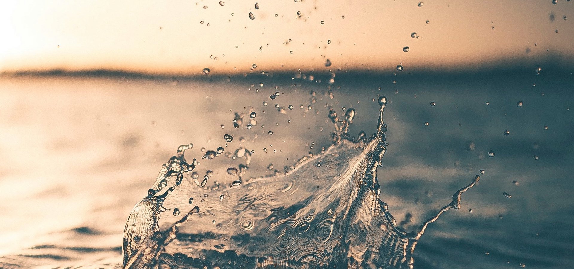 Centra danych zużywają 0,01% europejskiej wody. Czy serwery danych naprawdę wysuszają Europę?