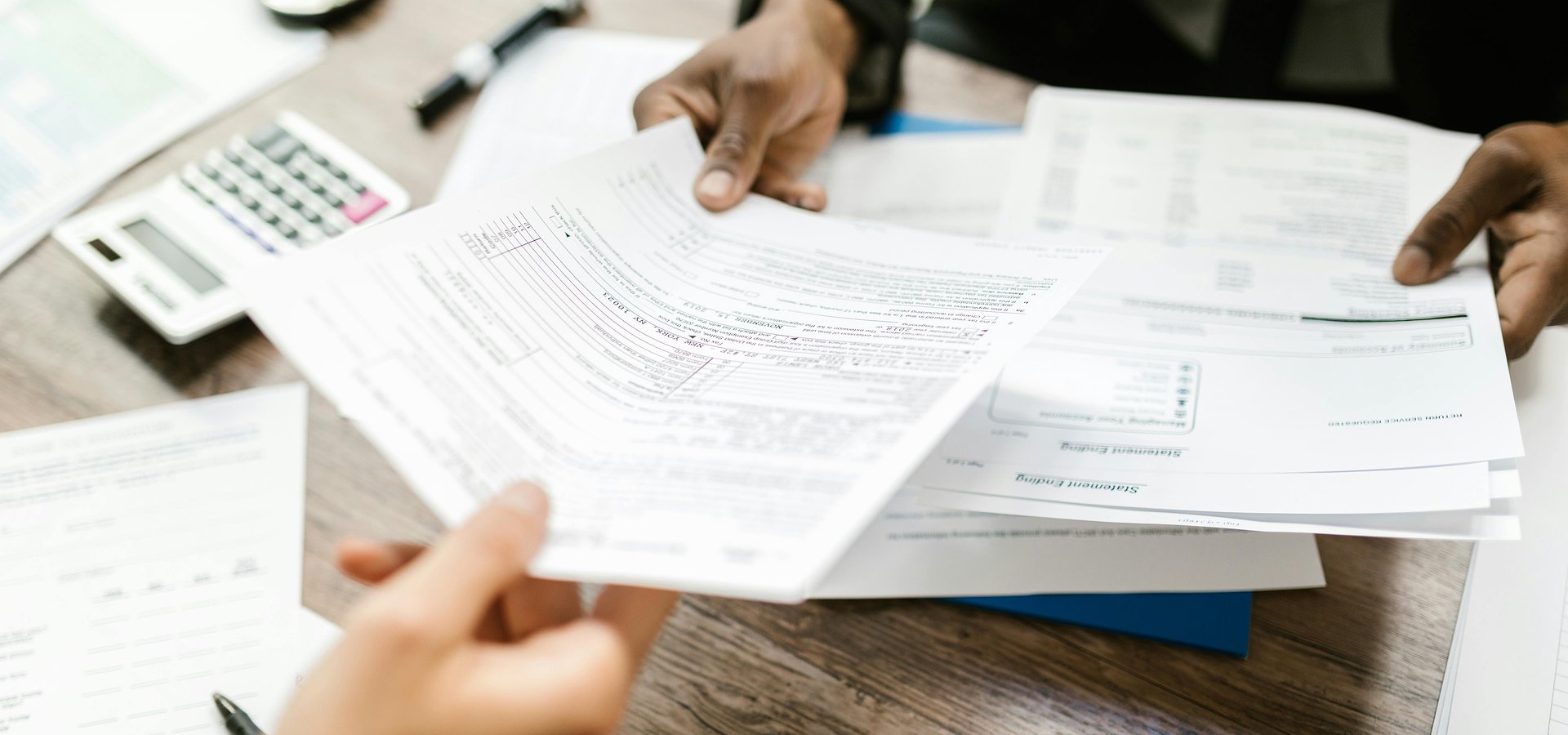 Dlaczego pracodawcy nie chcą publikować widełek wynagrodzeń? Badanie Candidate Experience 2025