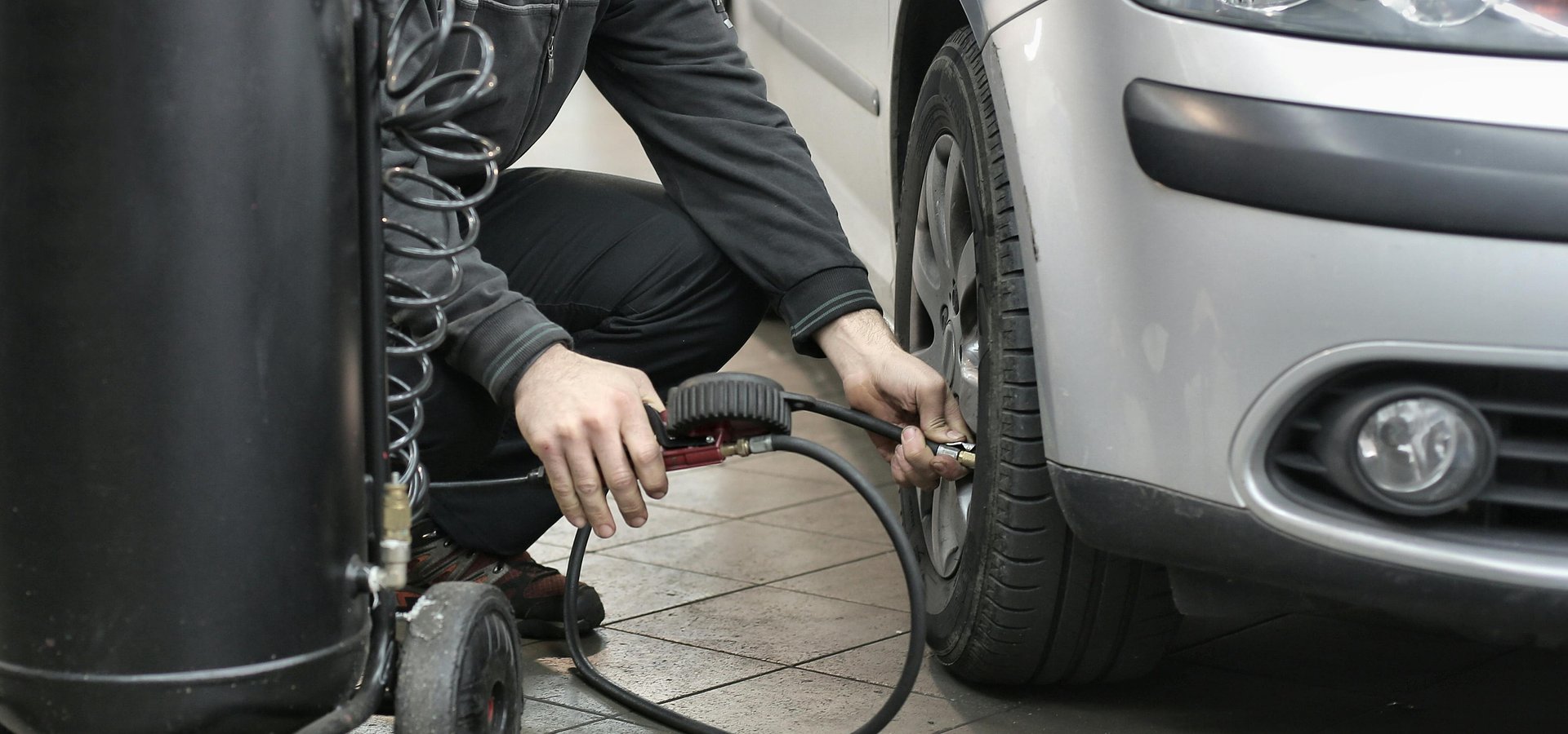 SIXT Polska: Ponad jedna trzecia Polaków wydaje na utrzymanie auta 501-1000 zł miesięcznie