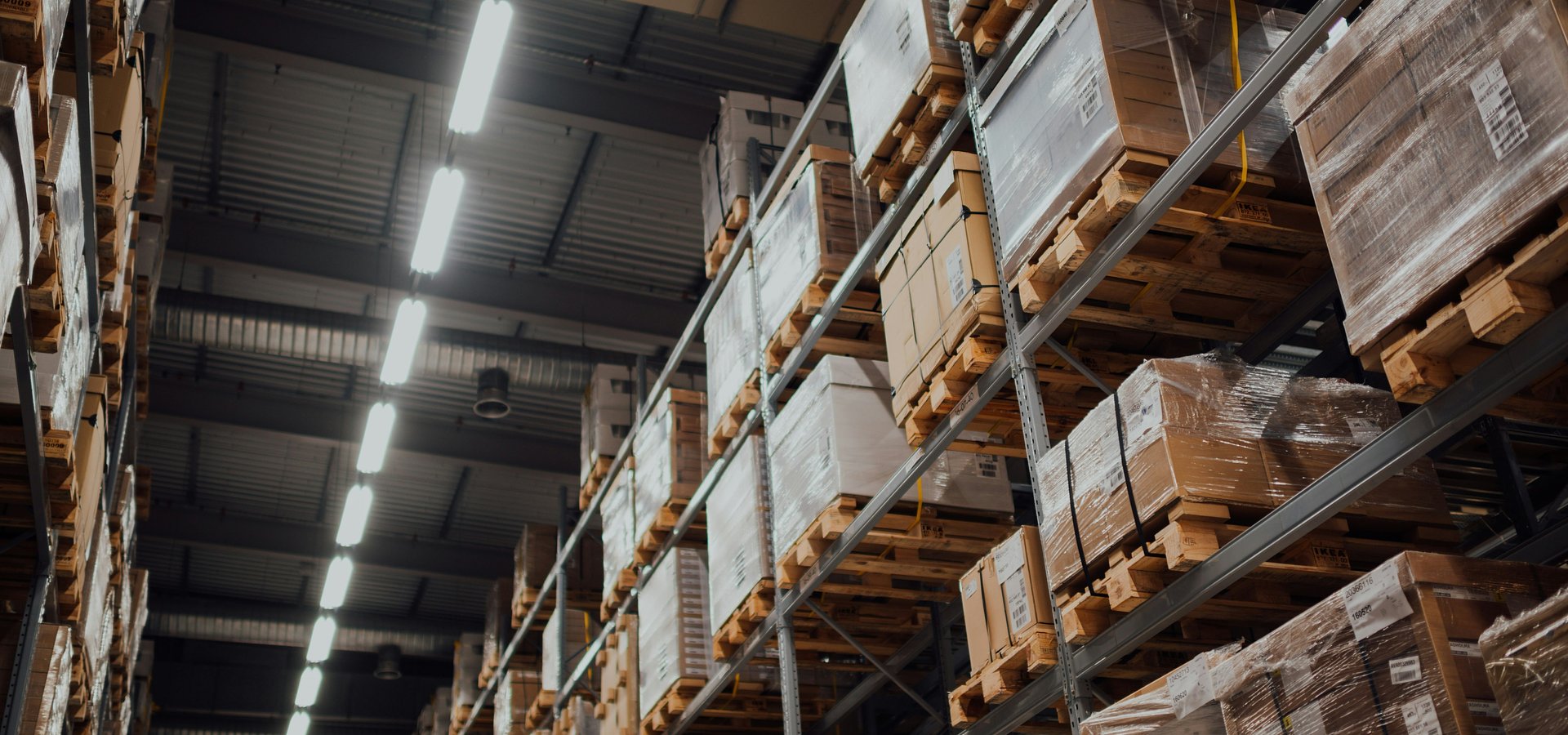 Wolumen transakcji magazynowych wyższy niż rok temu