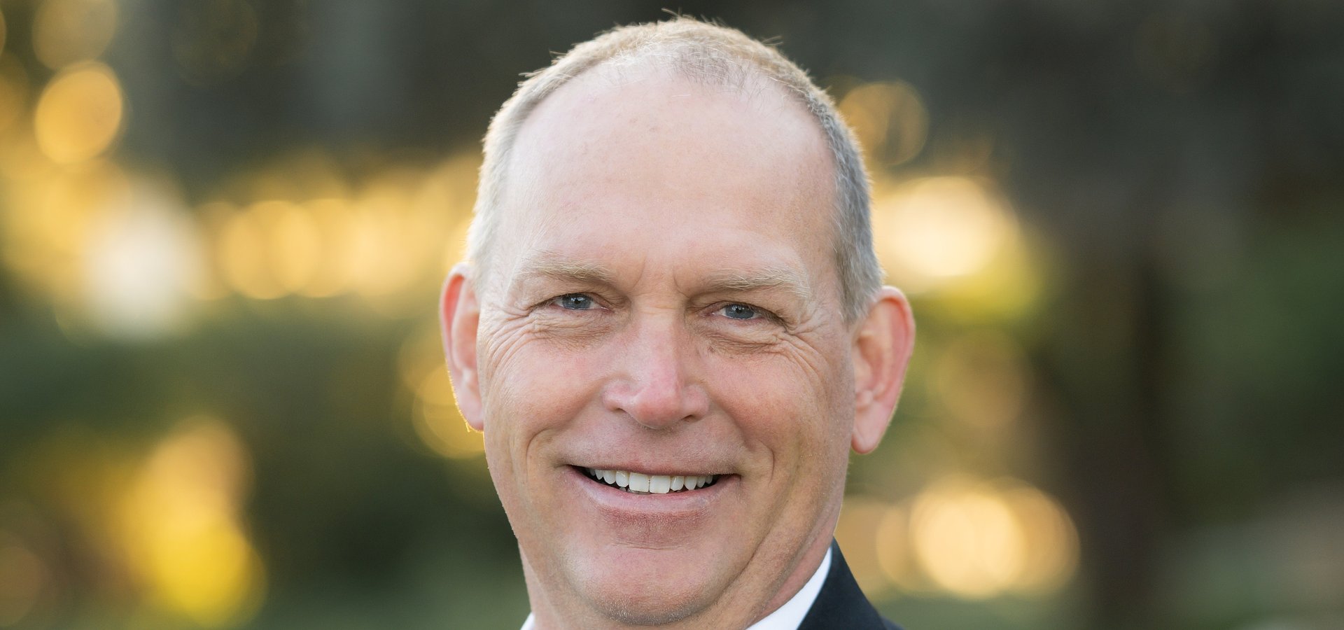 Robert Dushek Associates with the West Valley Office of Coldwell Banker Realty