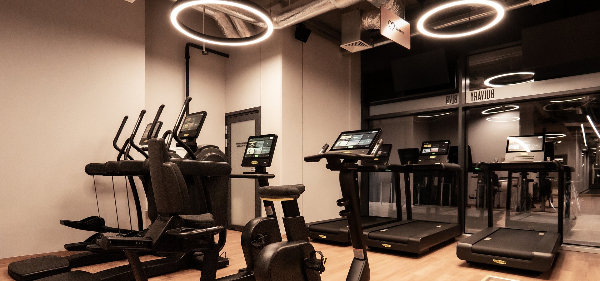 Benefit Systems opens an intimate club at Bulvary Wrocław. At Studio Fitness Academy, training is supported by AI.