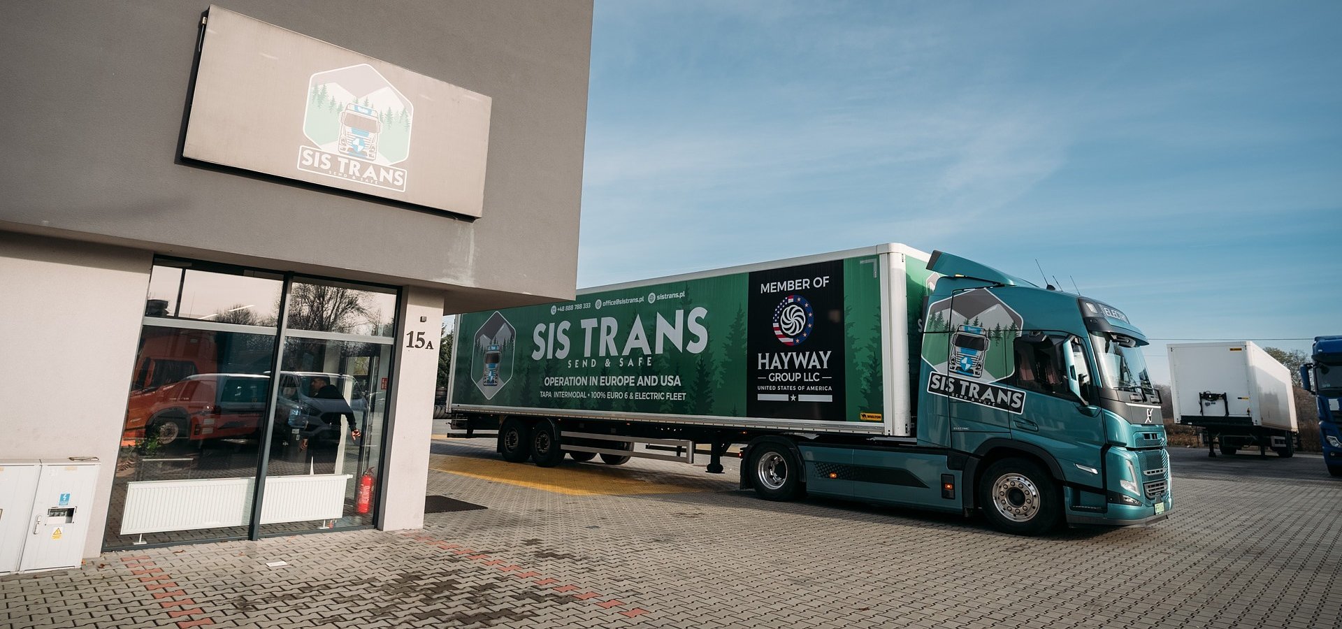 150 naczep furgonowych marki Wielton dołączy do floty SIS Sp. z o.o.