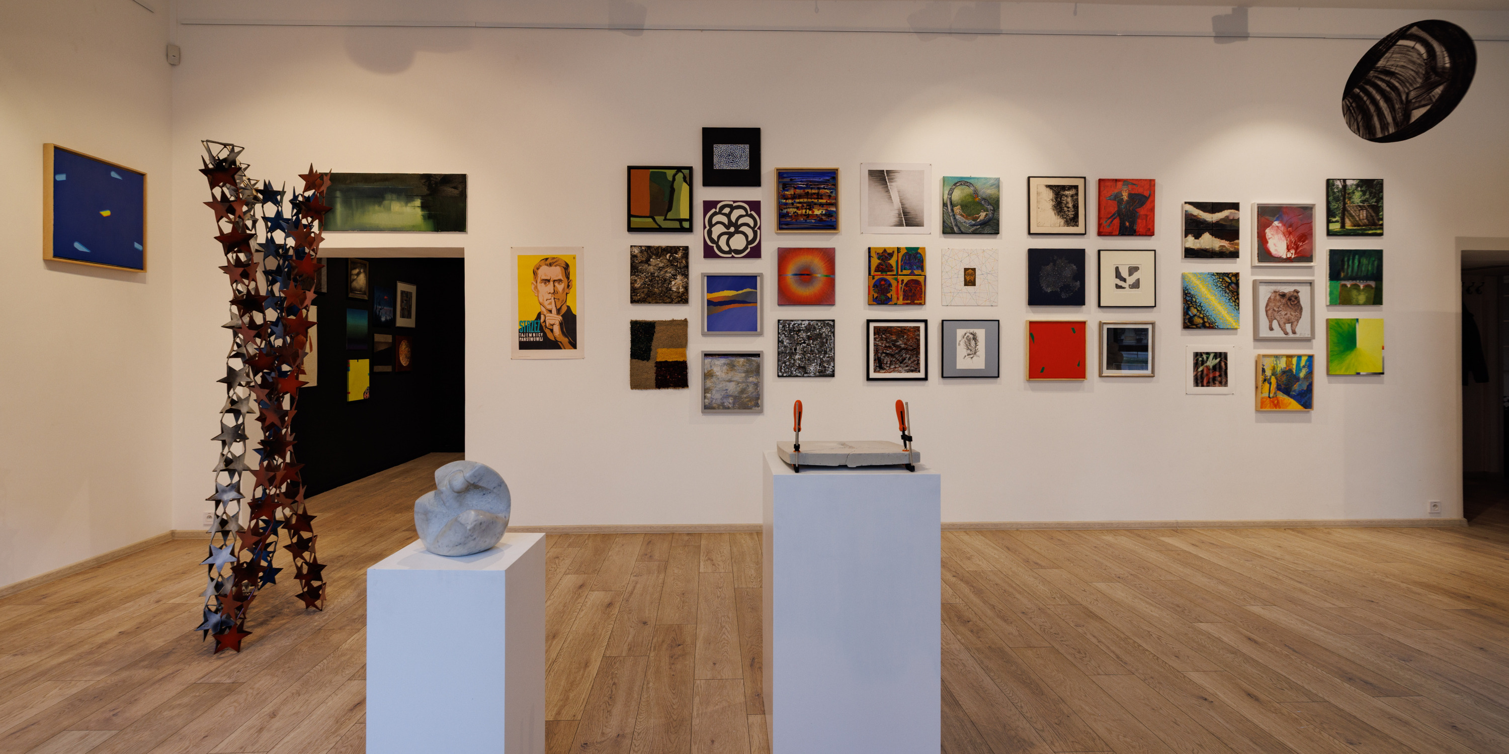 Zamykamy trzy wystawy – zapraszamy na finisaże w galeriach Mazowieckiego Instytutu Kultury