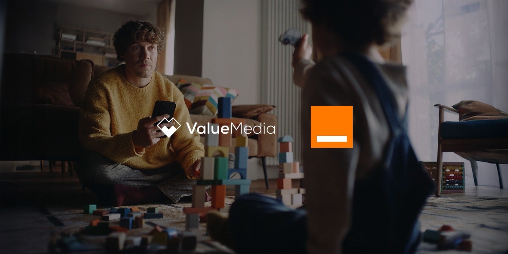 Fundacja Orange i Value Media startują z kampanią TV “Nie przescrolluj życia, spędzaj czas z bliskimi”