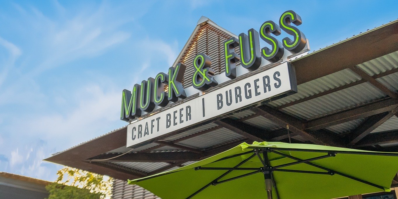 Muck & Fuss Announces Extension of its Weekly Outdoor Movie Night Series