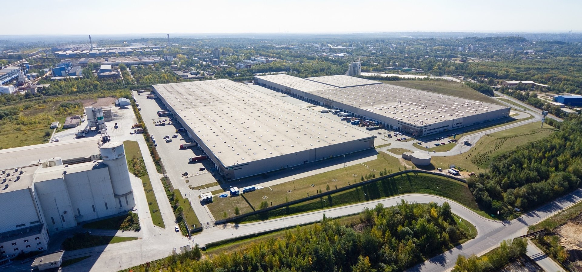 Pompy ciepła zamiast gazu: Prologis i DHL redukują emisje CO₂ w Prologis Park Dąbrowa