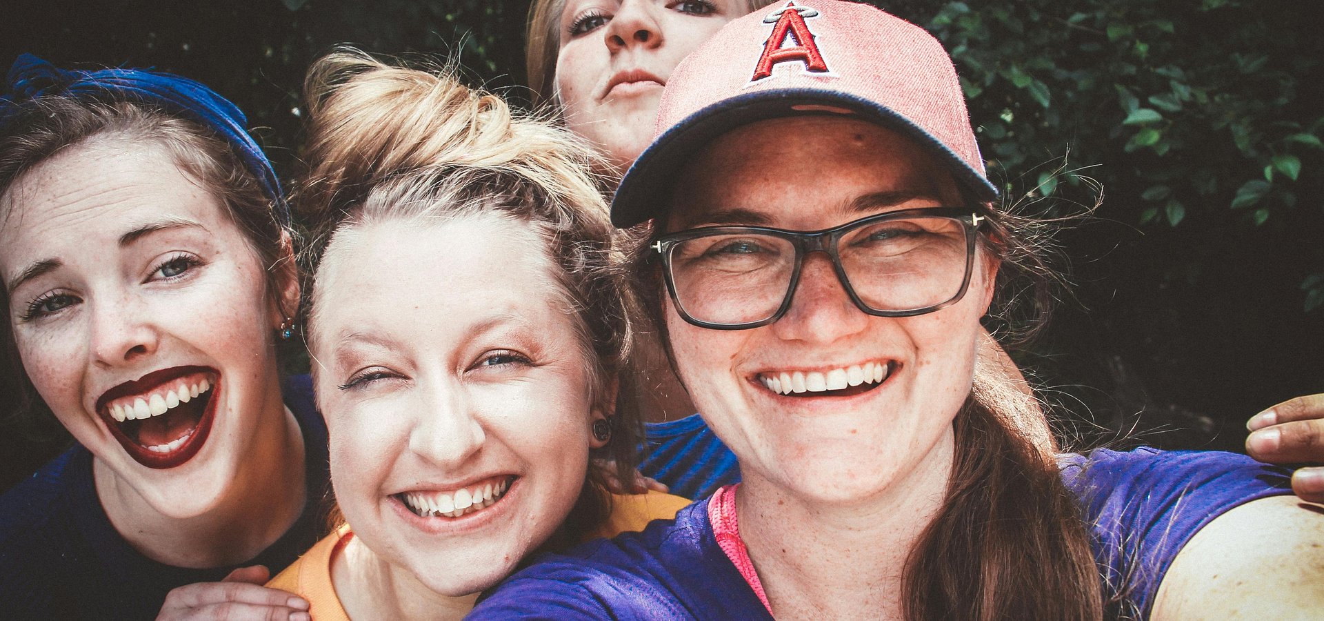 Badanie: Dzień Kobiet bez laurki. Polki wolą konkrety od życzeń?