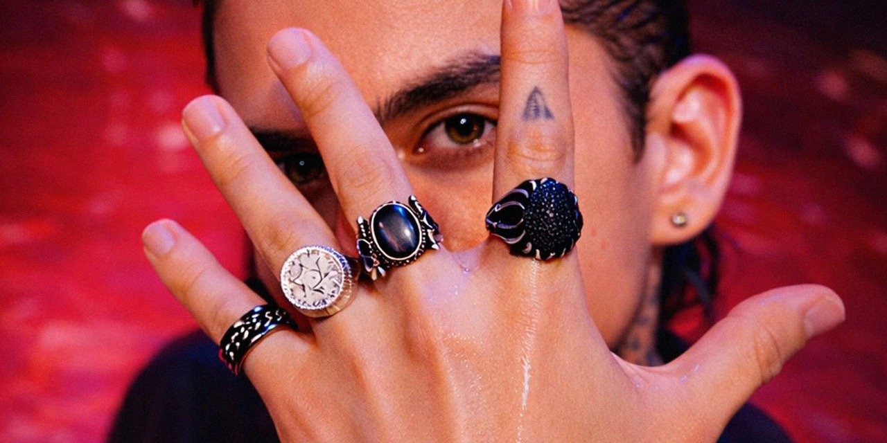 Sebas Bárcenas explora una masculinidad más consciente en su nuevo sencillo “Hoy Me Escojo a Mí”