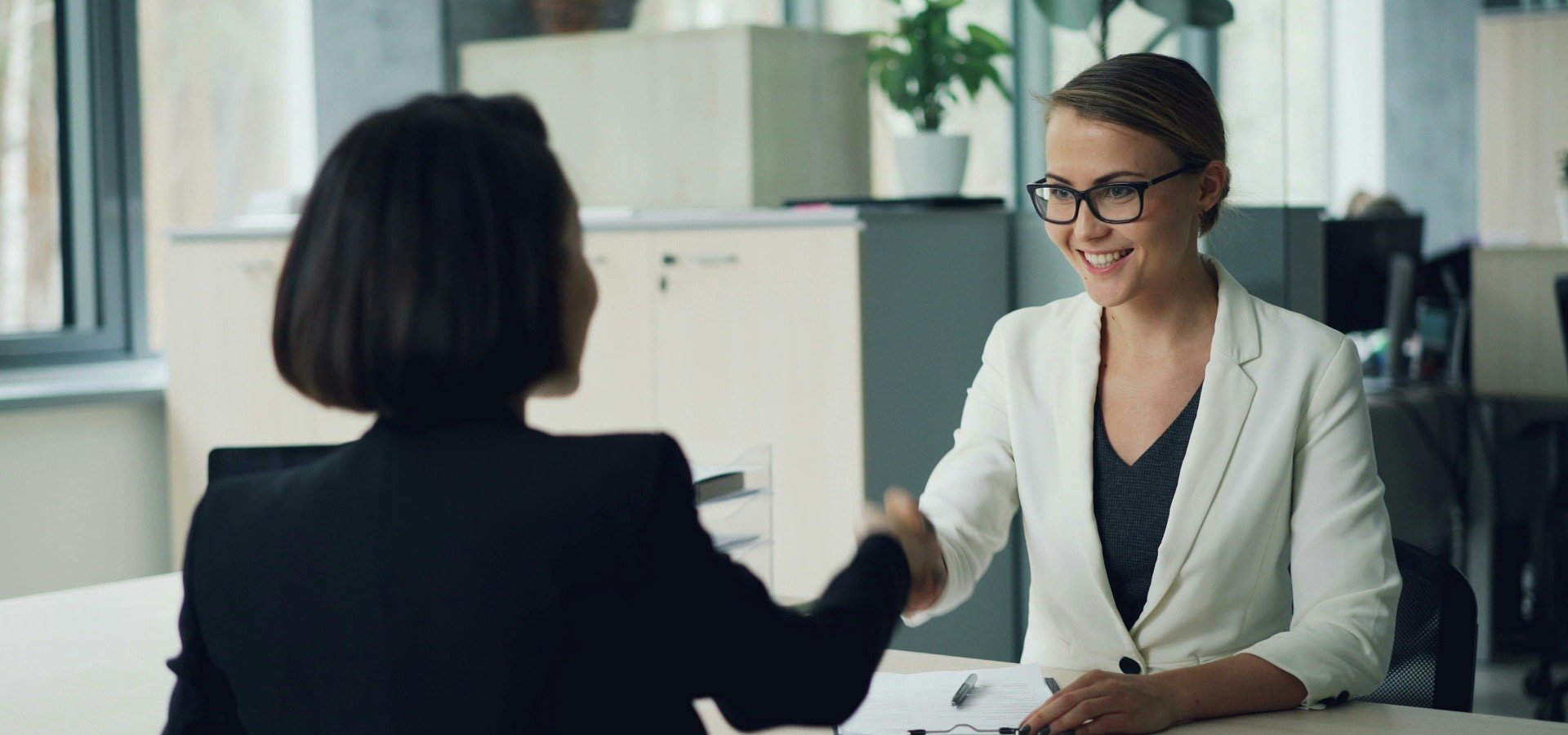 Operatorzy pod presją – biznes chce realnych efektów [raport]