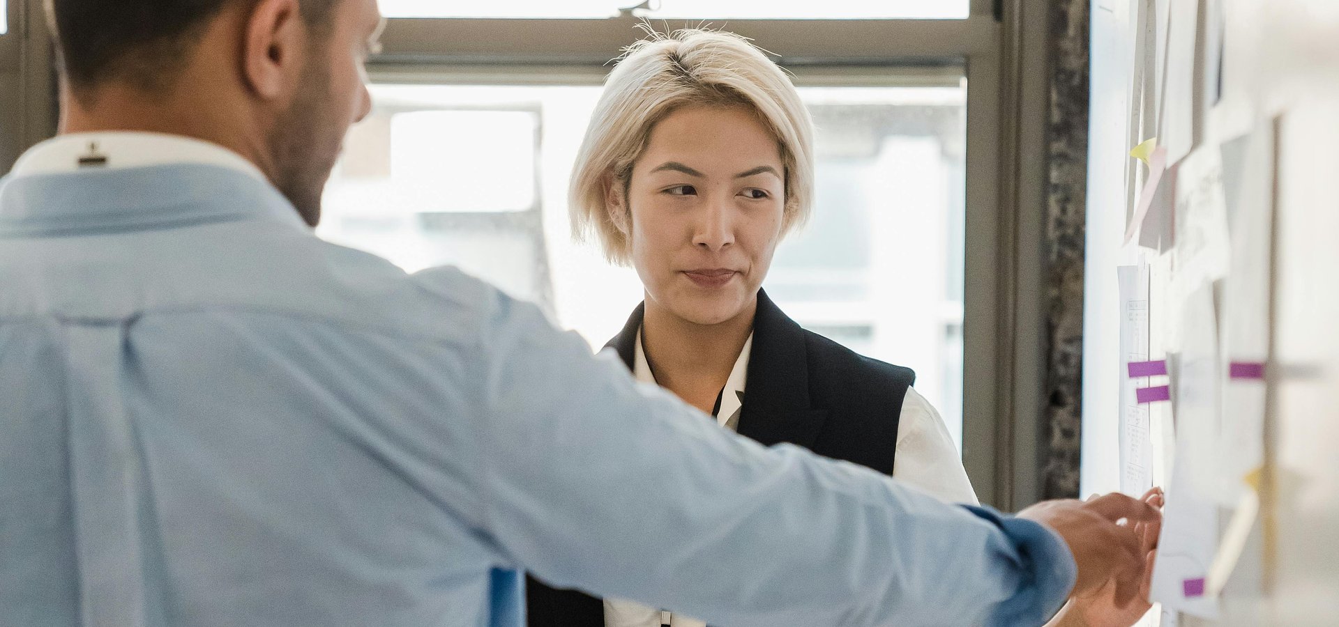 Cicha rewolucja w zarządach: AI stało się częścią procesu decyzyjnego [raport Capgemini]