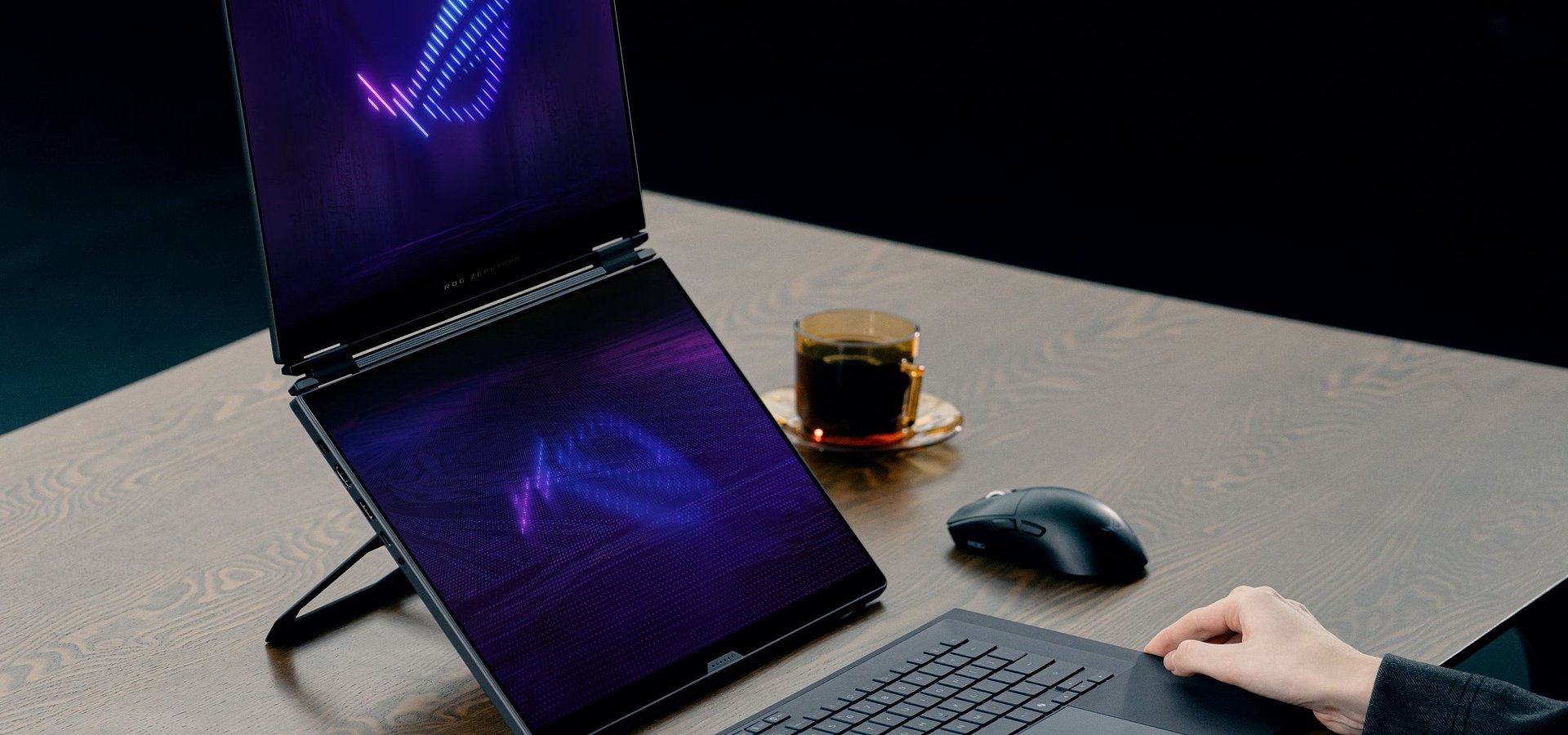 Pierwszy na świecie 16-calowy gamingowy laptop z dwoma ekranami OLED już w Polsce