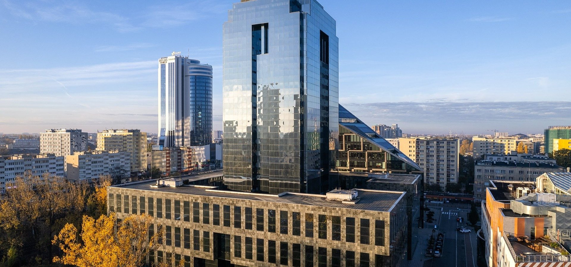 V Tower: rewitalizacja biurowca w duchu human-centric potwierdzona precertyfikatem WELL