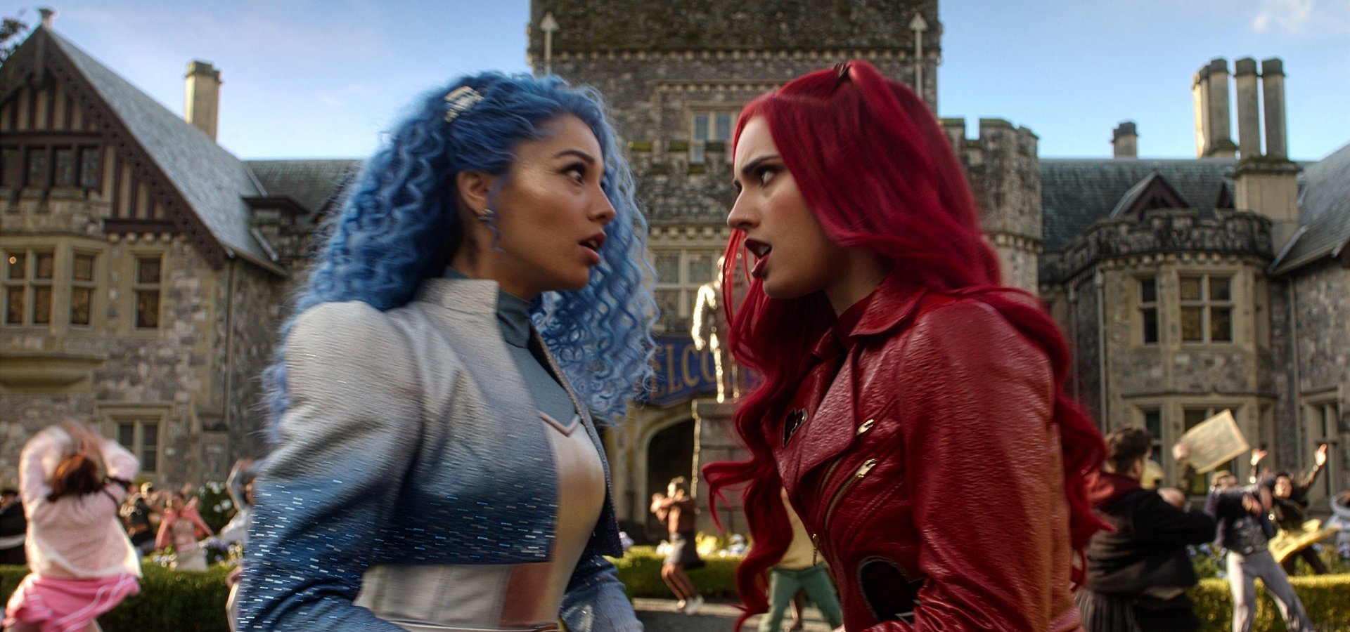 Novo teaser de “Os Descendentes: Viagem ao Mundo Sombrio” convida-nos a entrar na toca do coelho. O filme estreia a 16 de julho no Disney Channel e no dia seguinte no Disney+