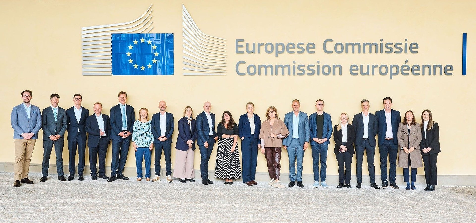 Docplanner, matriz de Doctoralia, pide una regulación europea unificada para impulsar la IA en el sector sanitario y mejorar la atención al paciente