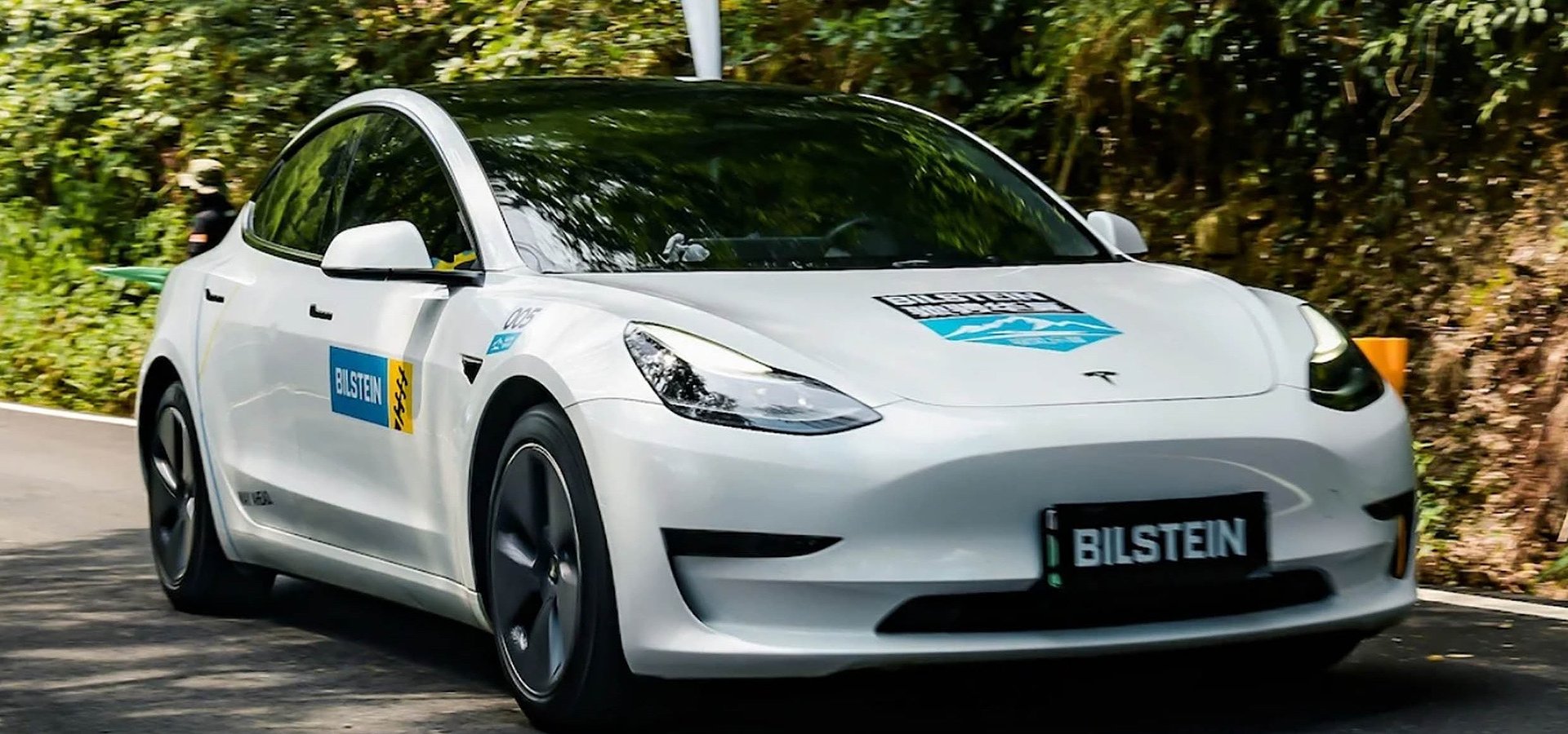Sportowe zawieszenia BILSTEIN dla Tesli Model 3 i Tesli Model Y!
