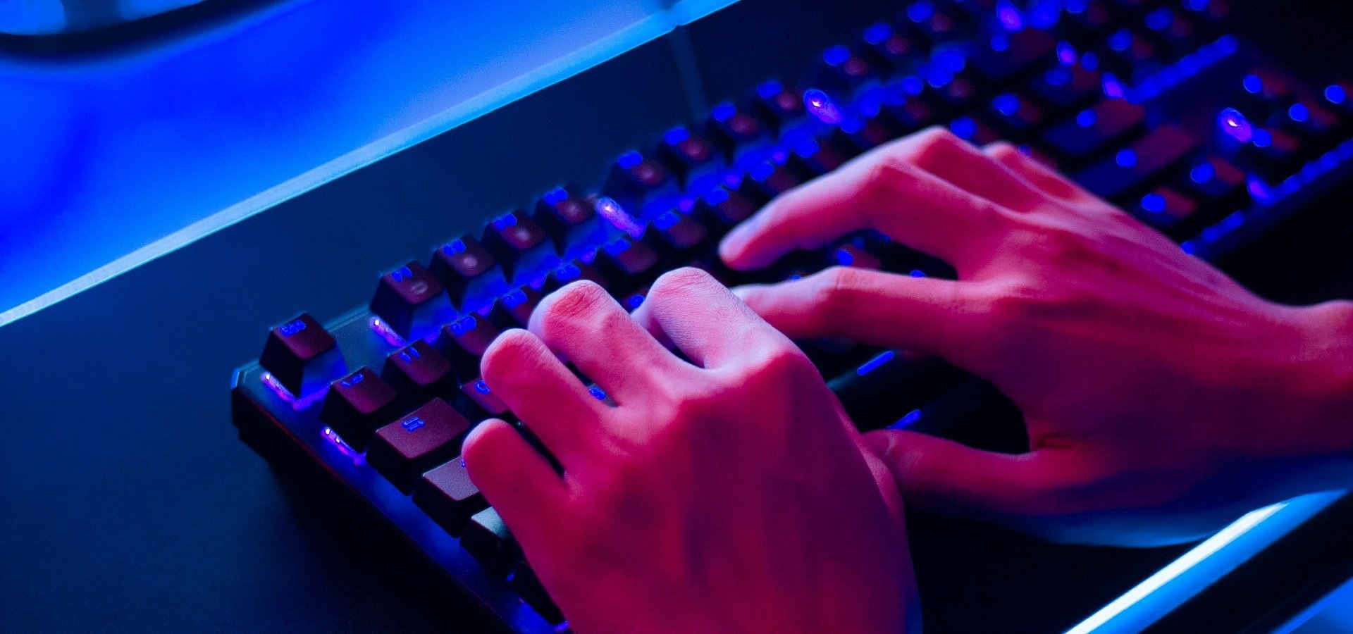Dziś kradną zaszyfrowane dane (rzekomo bezużyteczne), które jutro odszyfrują im komputery kwantowe. Jak cyberprzestępcy działają w przededniu rewolucji kwantowej i dlaczego firmy są na to nieprzygotowane? [raport Capgemini]