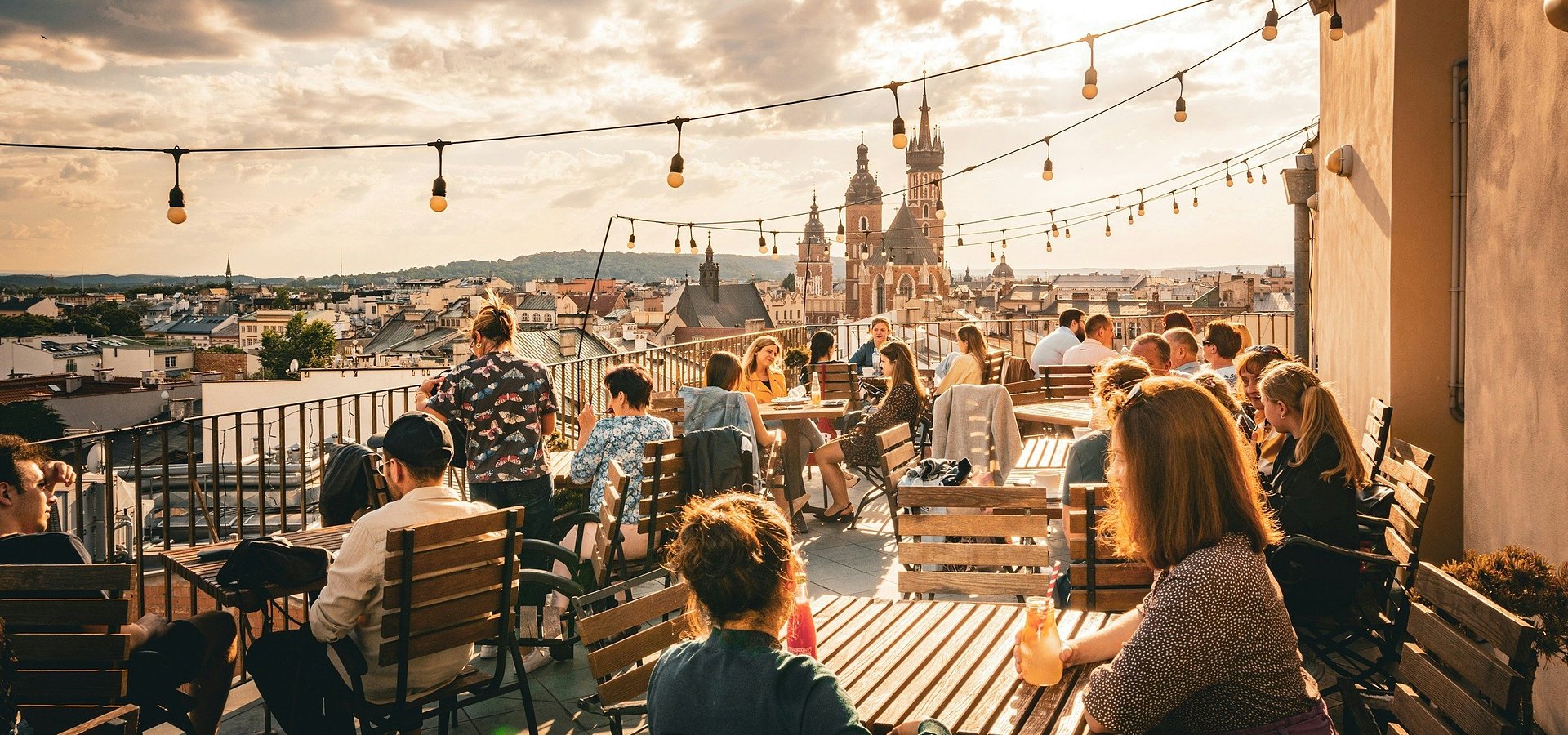 Wybory o Krakowie, nie o Polsce. Mieszkańcy chcą strefy czystego transportu, ale z korektami [SONDAŻ]