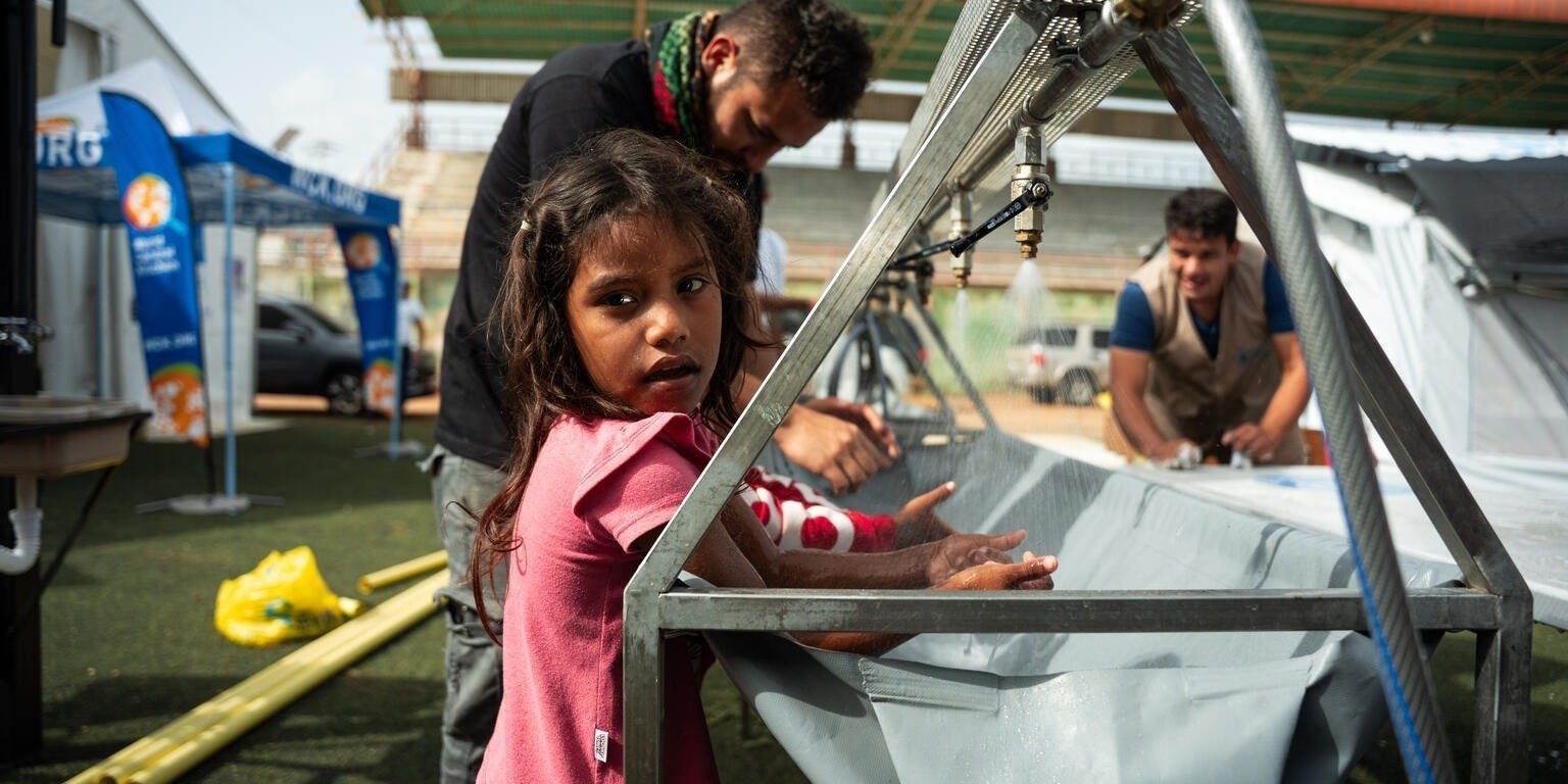 UNICEF i władze Wenezueli rozpoczynają odbudowę infrastruktury wodnej po niszczycielskim trzęsieniu ziemi