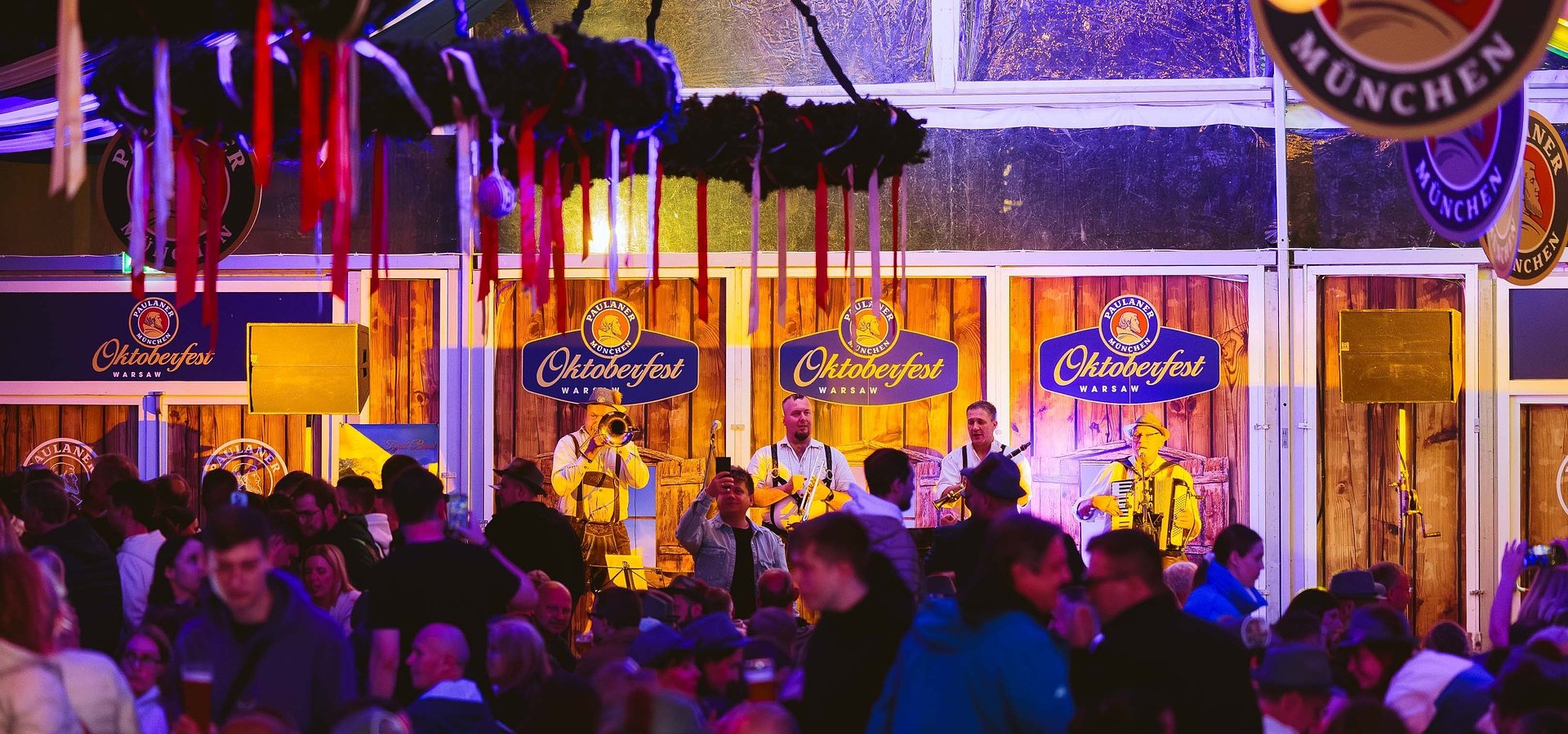 Oktoberfest wraca do Elektrowni Powiśle. Dwa weekendy muzyki, tańca i festiwalowych smaków