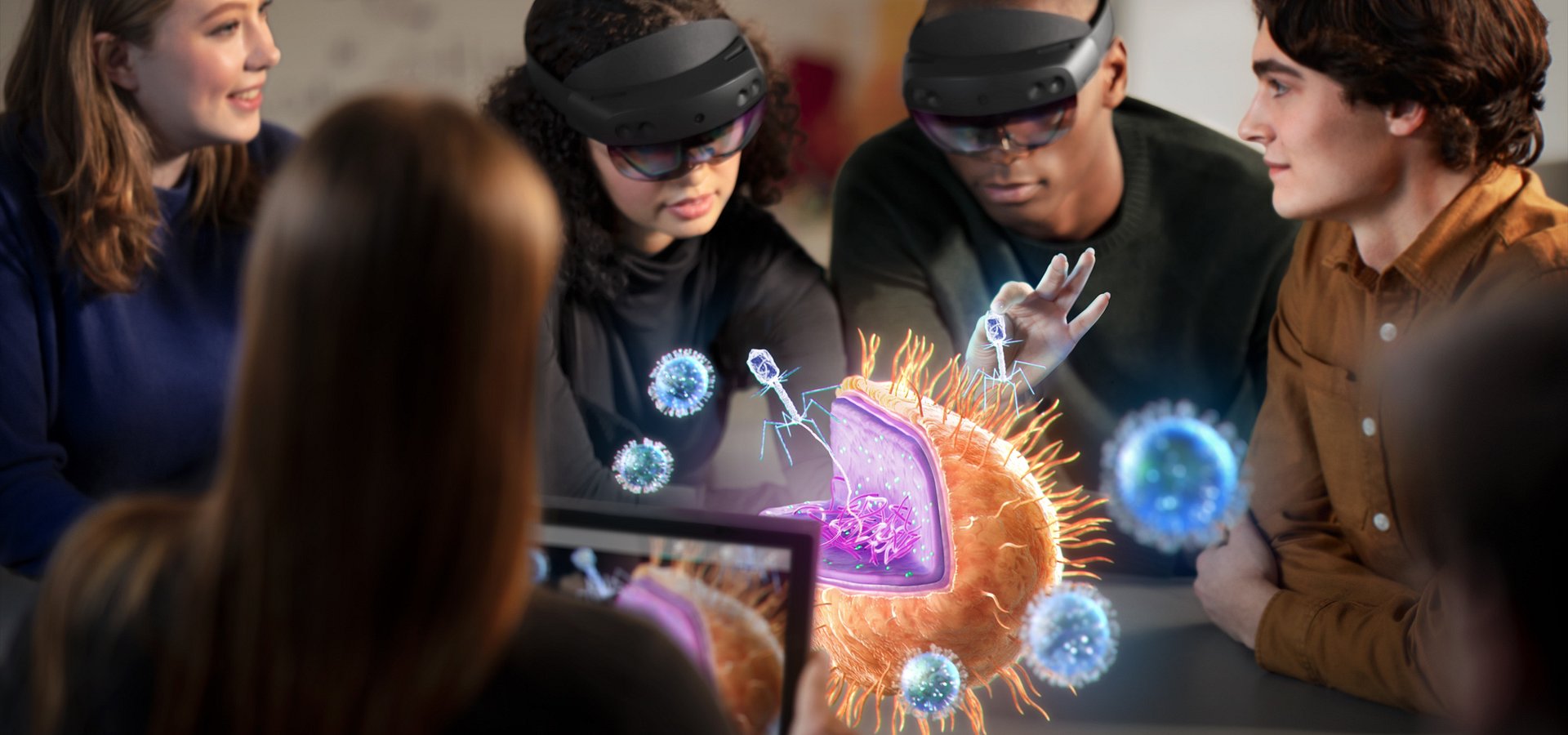 Microsoft eleva realidade virtual a outro nível com nova versão de HoloLens
