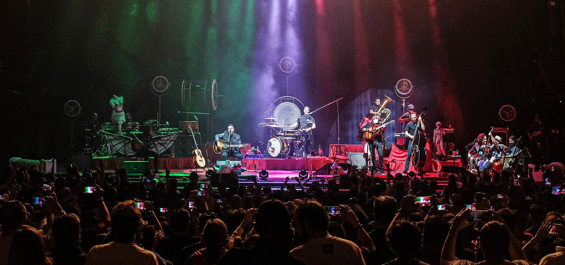 Tras colgar en 8 ocasiones el letrero de localidades agotadas, Molotov anuncia una nueva fecha de su Desconecte en la CDMX