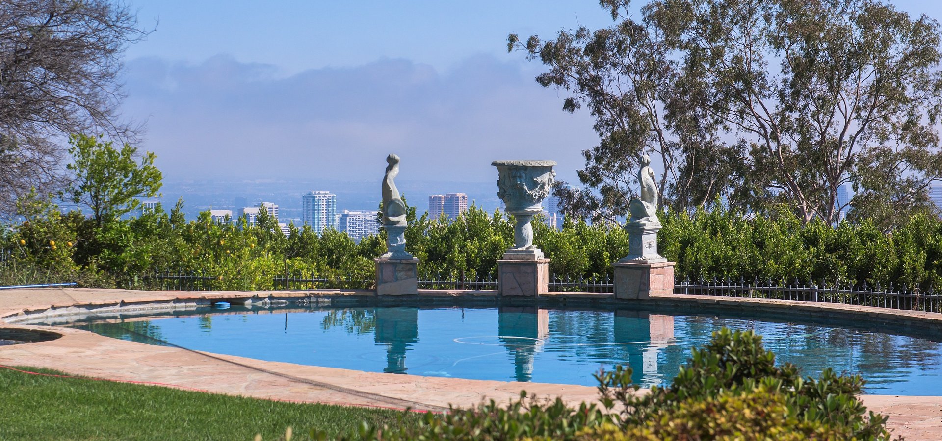 Coldwell Banker Residential Brokerage Lists Elizabeth Taylor’s Former Beverly Hills Property for $11.995 Million