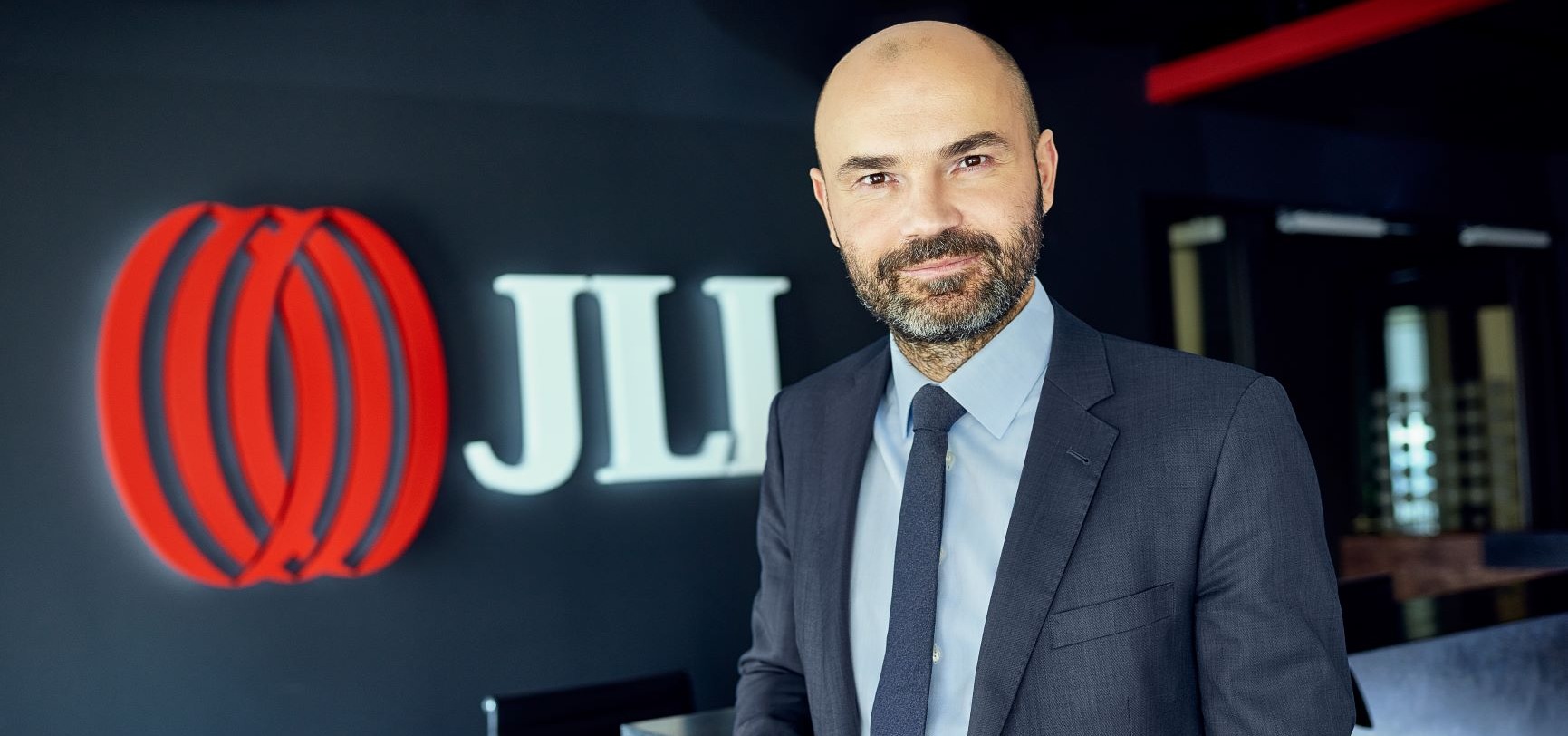 Public institutions looking for modern offices