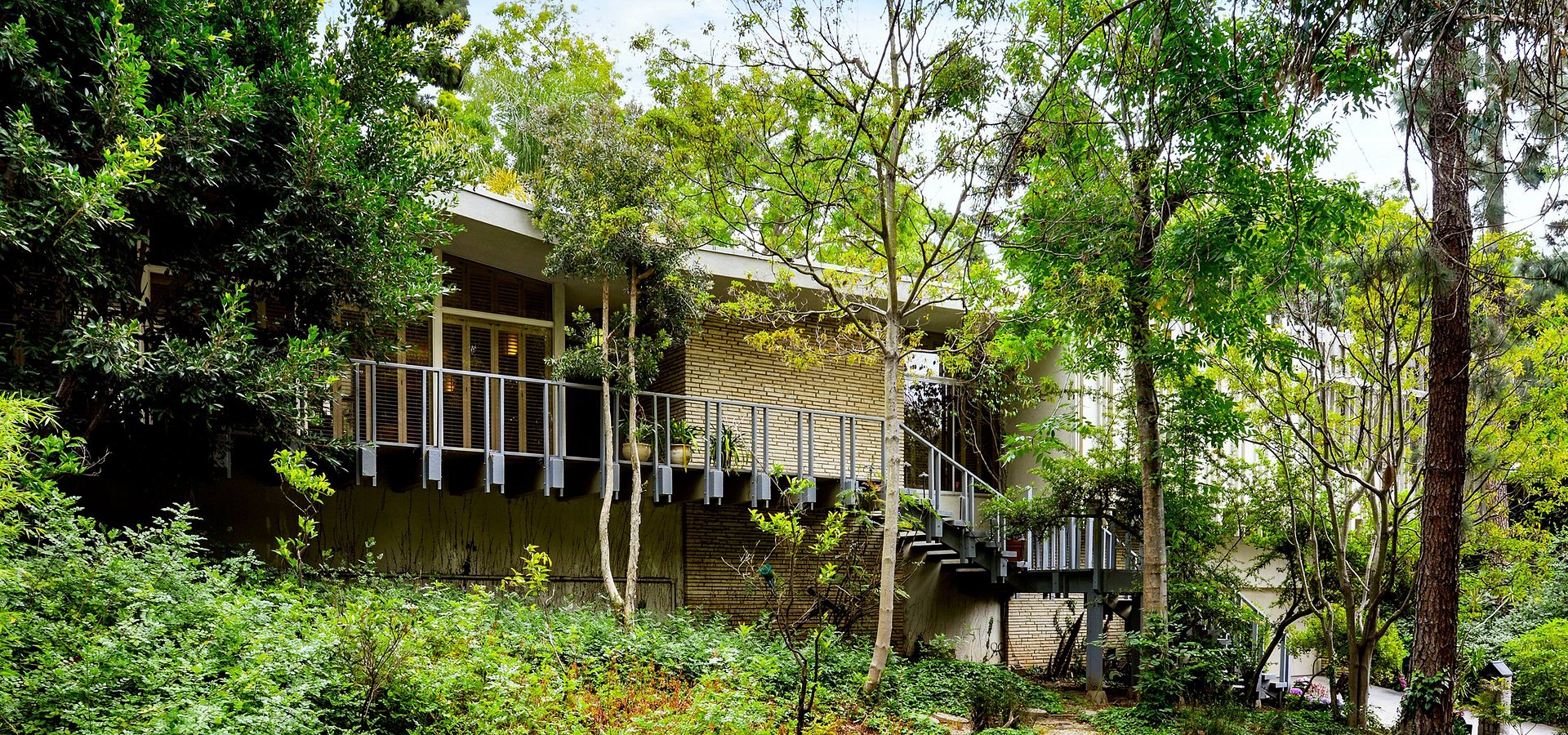 Coldwell Banker Residential Brokerage Lists Los Angeles Property for $4.999 Million