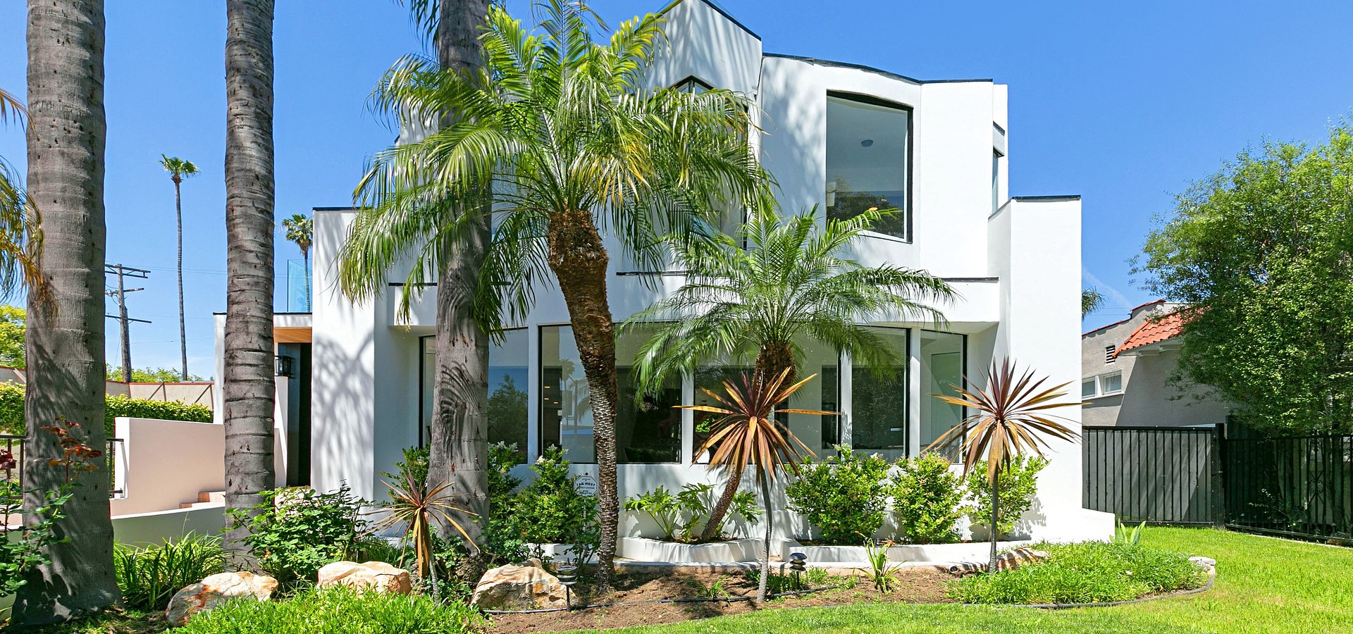 Coldwell Banker Residential Brokerage Lists Los Angeles Property for $2.495 Million