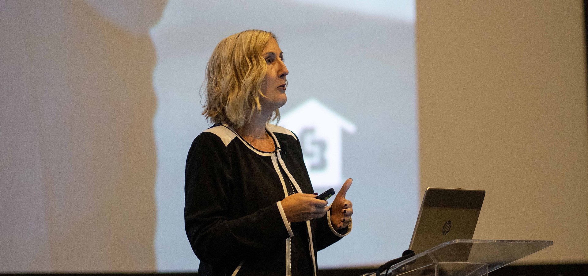 Coldwell Banker Residential Brokerage Hosts Successful 2019 Wealth Builder Expo at Sherman Oaks Galleria Theater