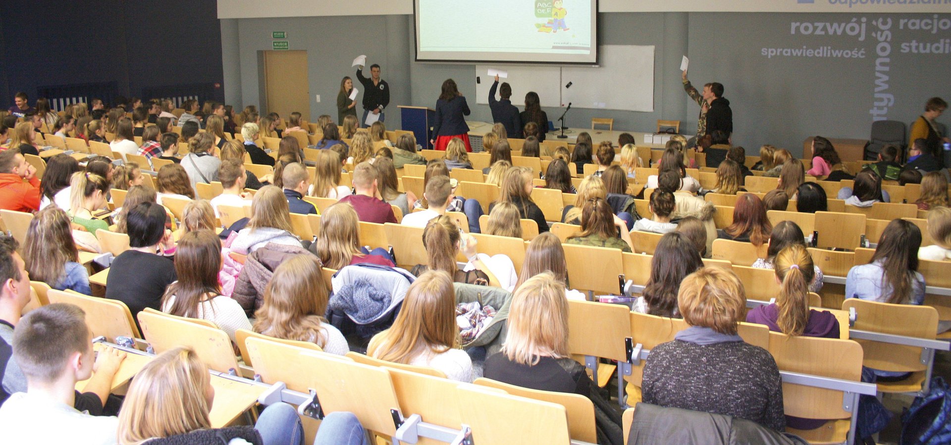 Młodzież z regionu rozpoczyna zmagania w Olimpiadzie Wiedzy o Bezpieczeństwie