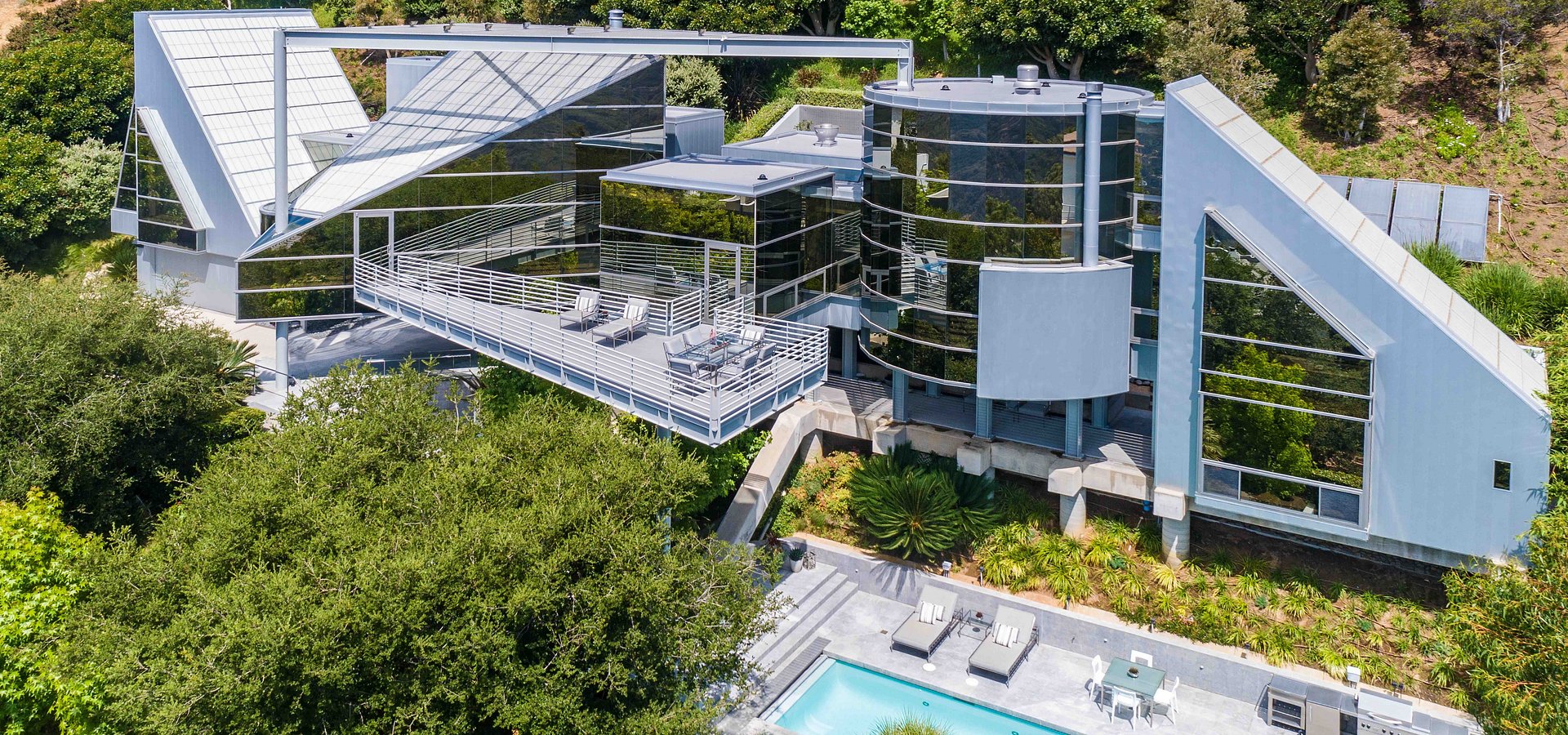 Coldwell Banker Residential Brokerage Sells Malibu Glass House by Edward Niles Architects for $4.2 Million