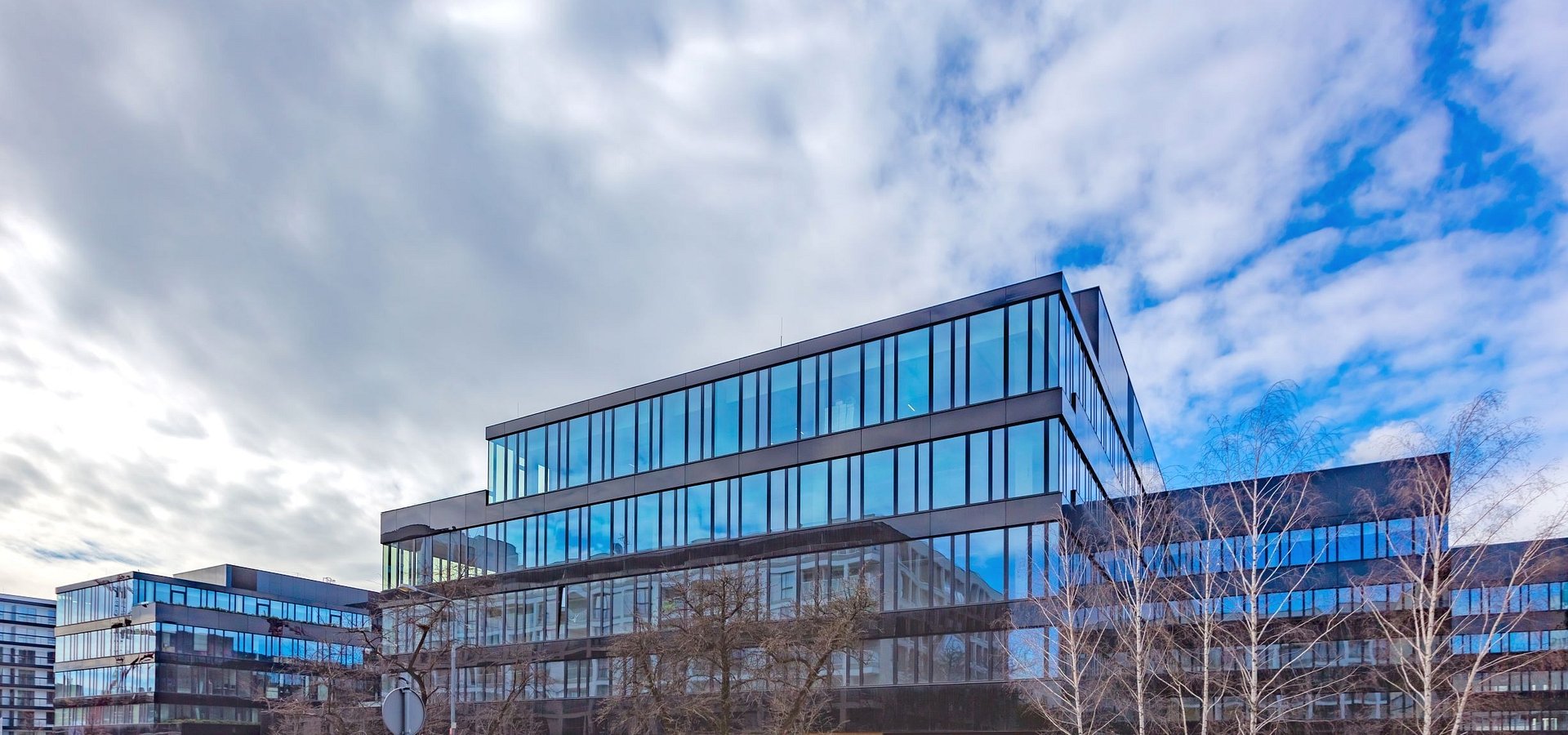 Neopark z kompletem najemców