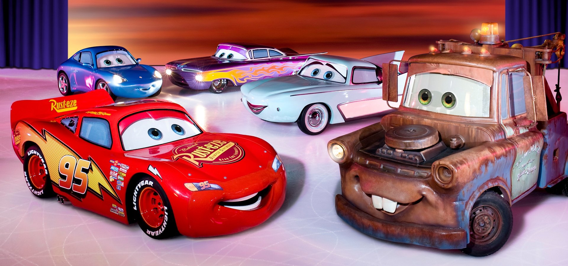 Invitación a la alfombra roja y función de prensa de Disney On Ice presenta: Mundos Fantásticos