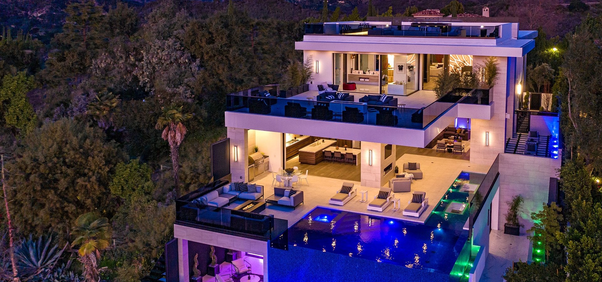 Coldwell Banker’s Jade Mills Announces Listing of Los Angeles Estate for $19.899 Million