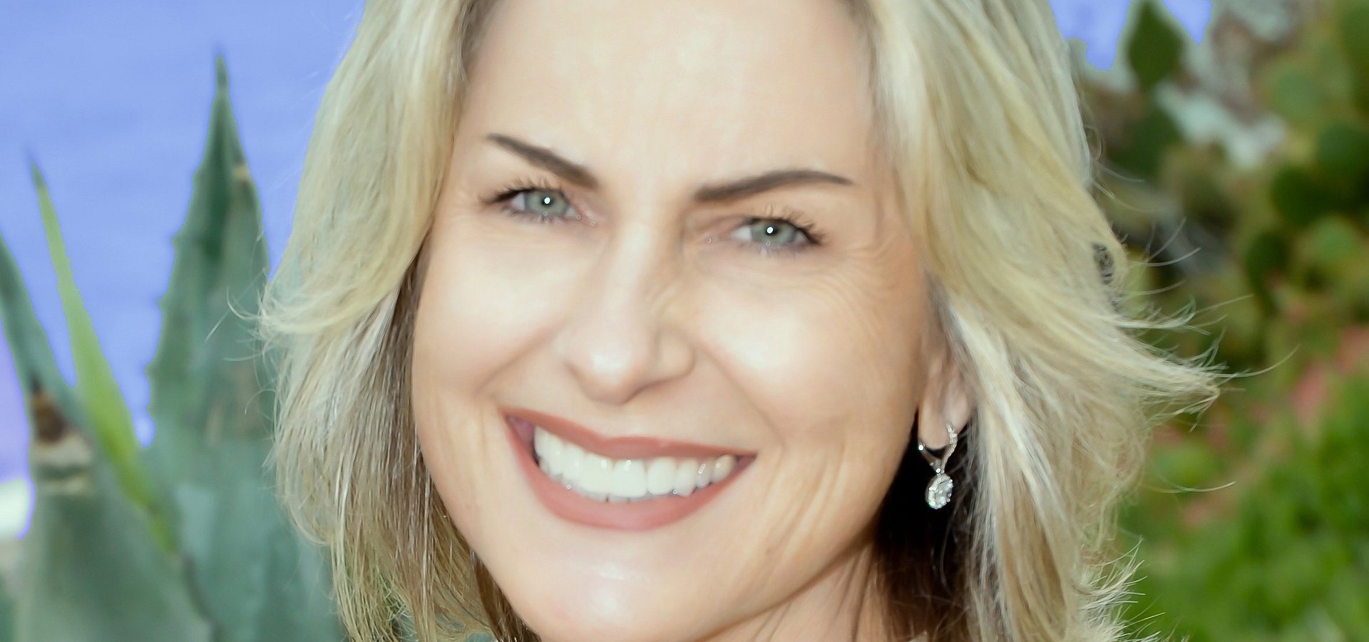 Tanya Reader Affiliates with the Laguna Beach Office of Coldwell Banker Realty
