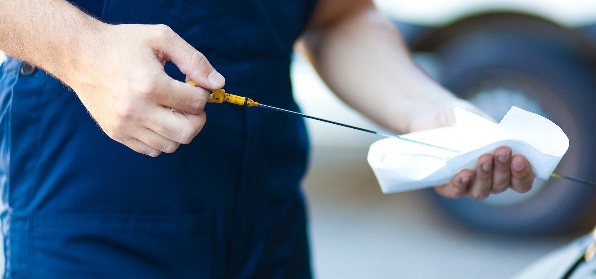 Oleje silnikowe – zasady wymiany i eksploatacji okiem ekspertów Team Total