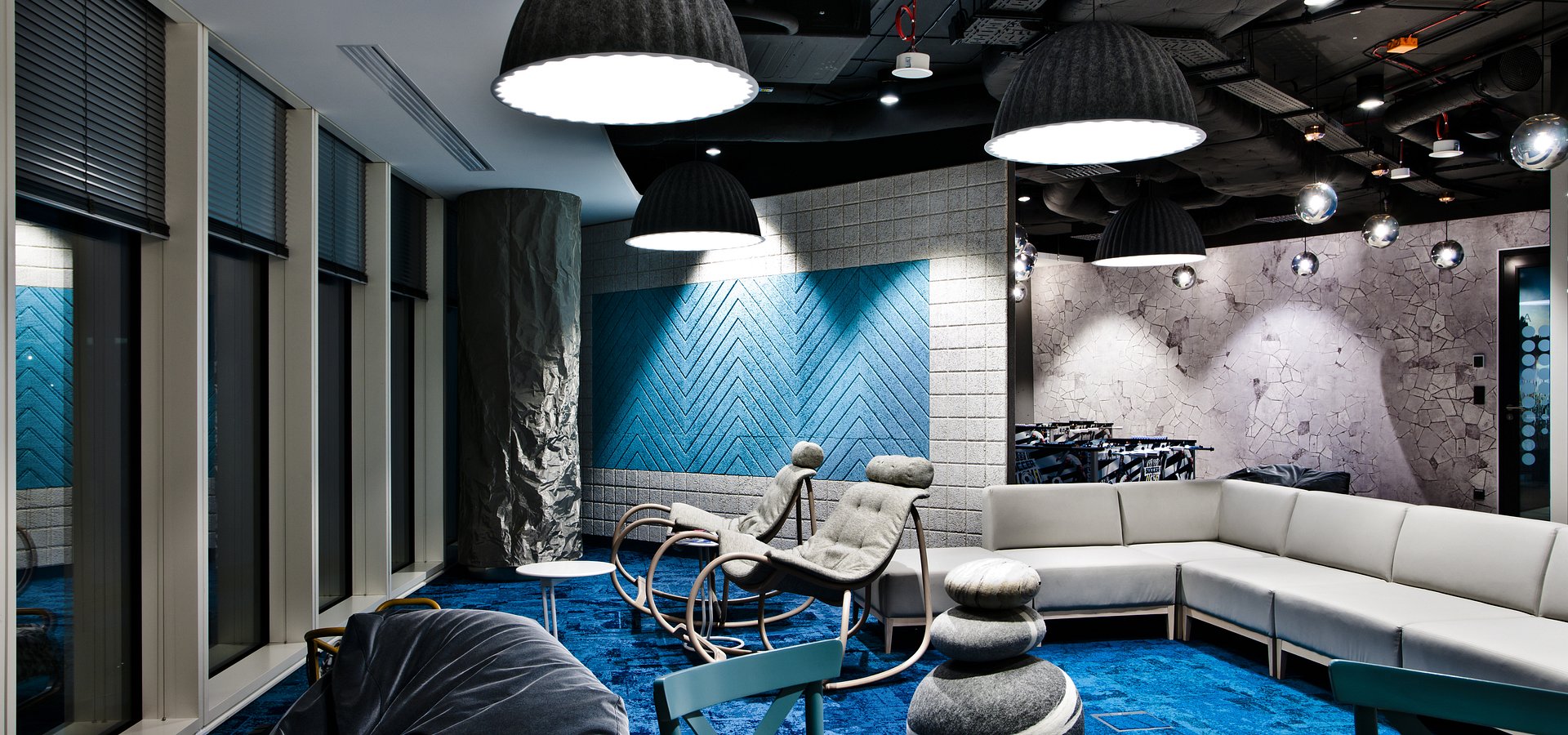 Nowe biuro, nowe wyzwania. Jak gładko przejść przez proces tworzenia przestrzeni, która odpowie na potrzeby firmy i zmieniającego się świata?