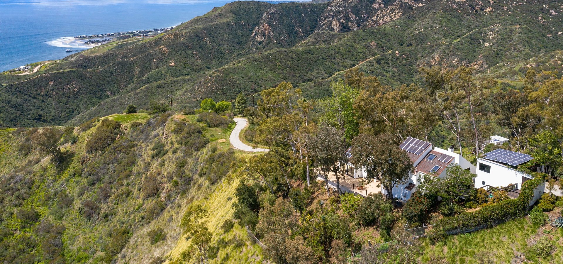 Coldwell Banker Realty Lists Scenic Malibu Property with Extraordinary 280-degree Ocean and Coastal Views for $2.995 Million