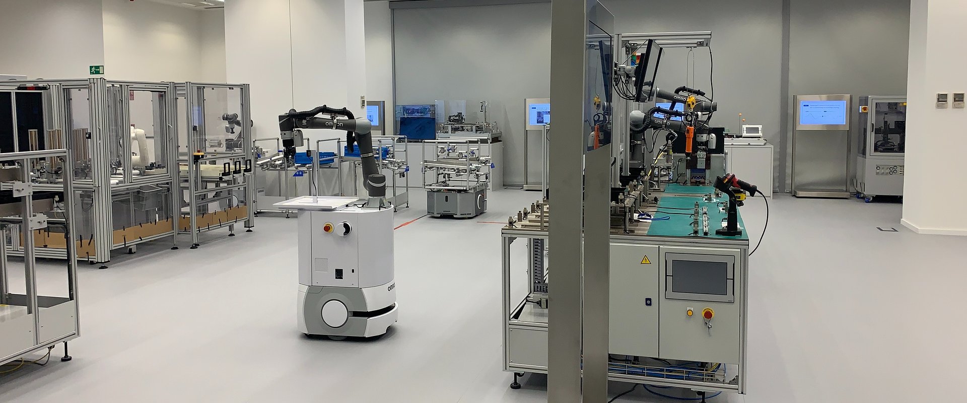 OMRON inaugura la fábrica del futuro con un Centro de Automatización modernizado para el Automóvil en Barcelona