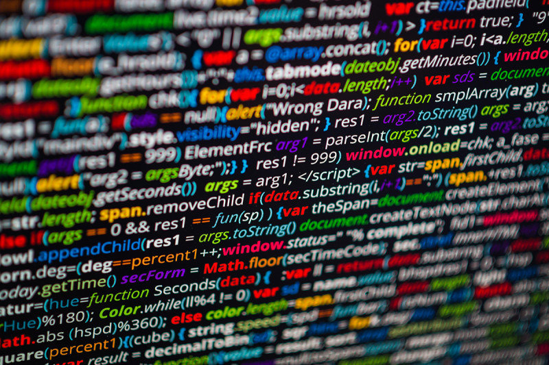 Firmowy survival i bitwa o talenty