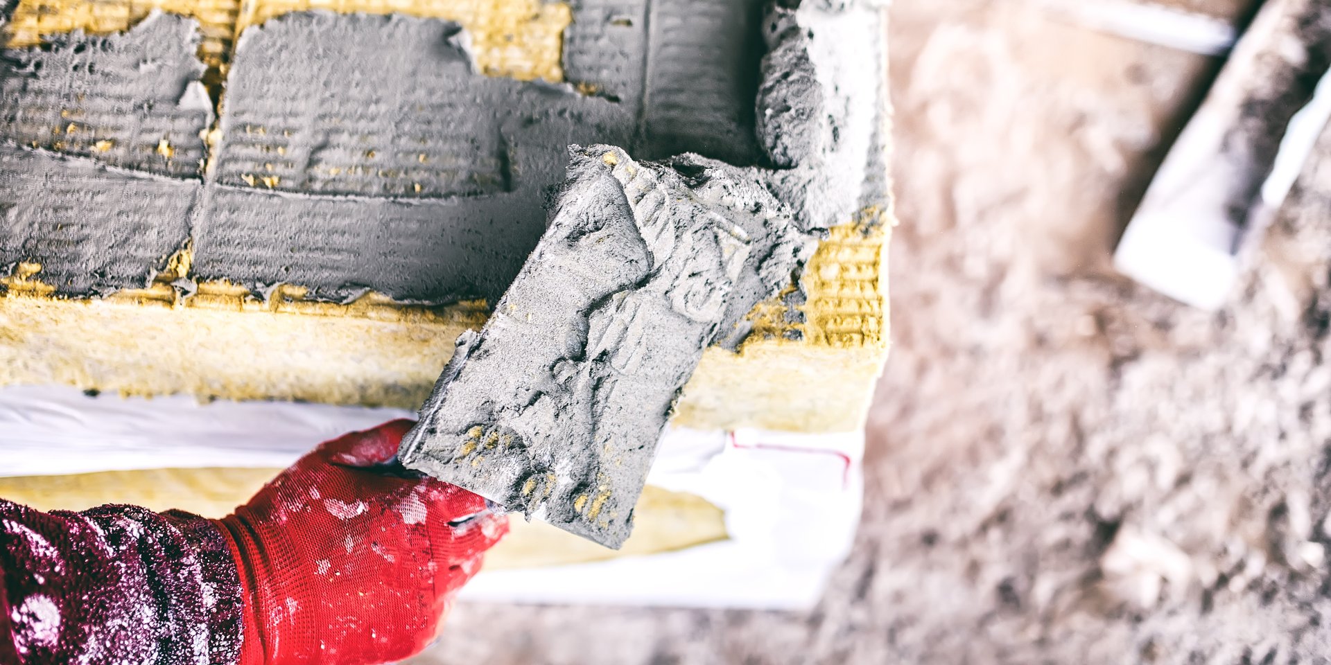 Poradnik wykonawcy. Jak ocieplać fasady otynkowane wełną kamienną?