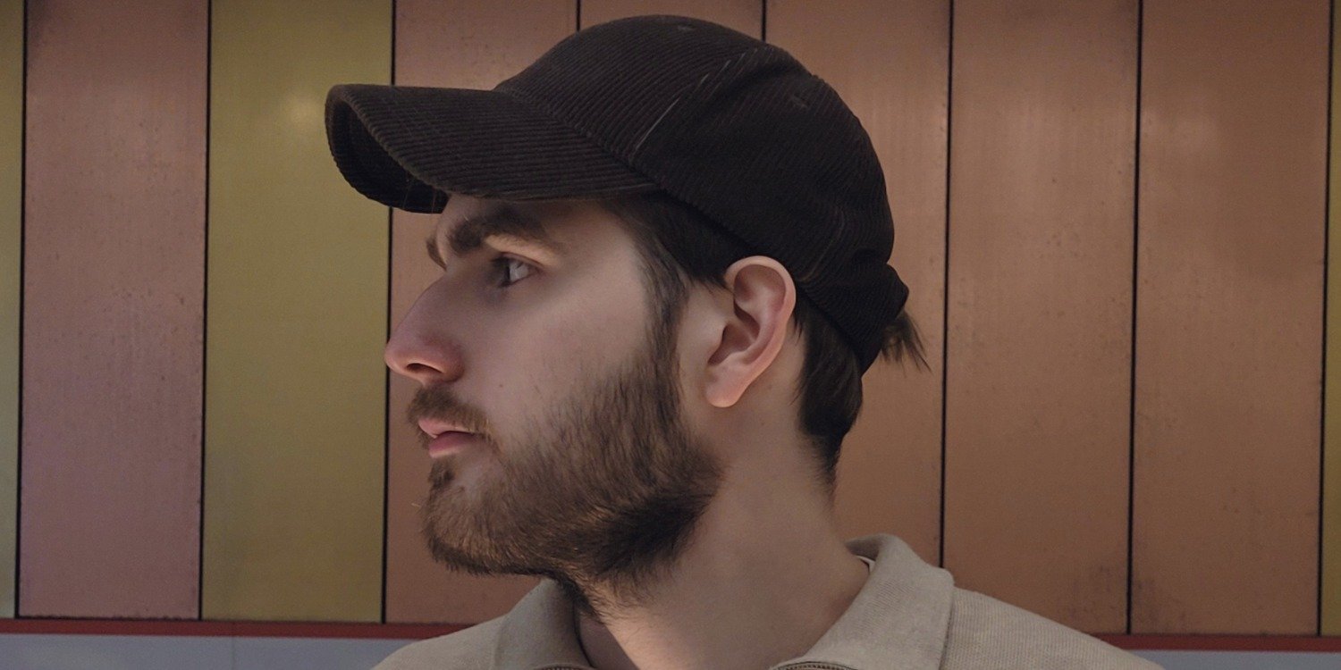 Senny publikuje swój nowy singiel “s a m”