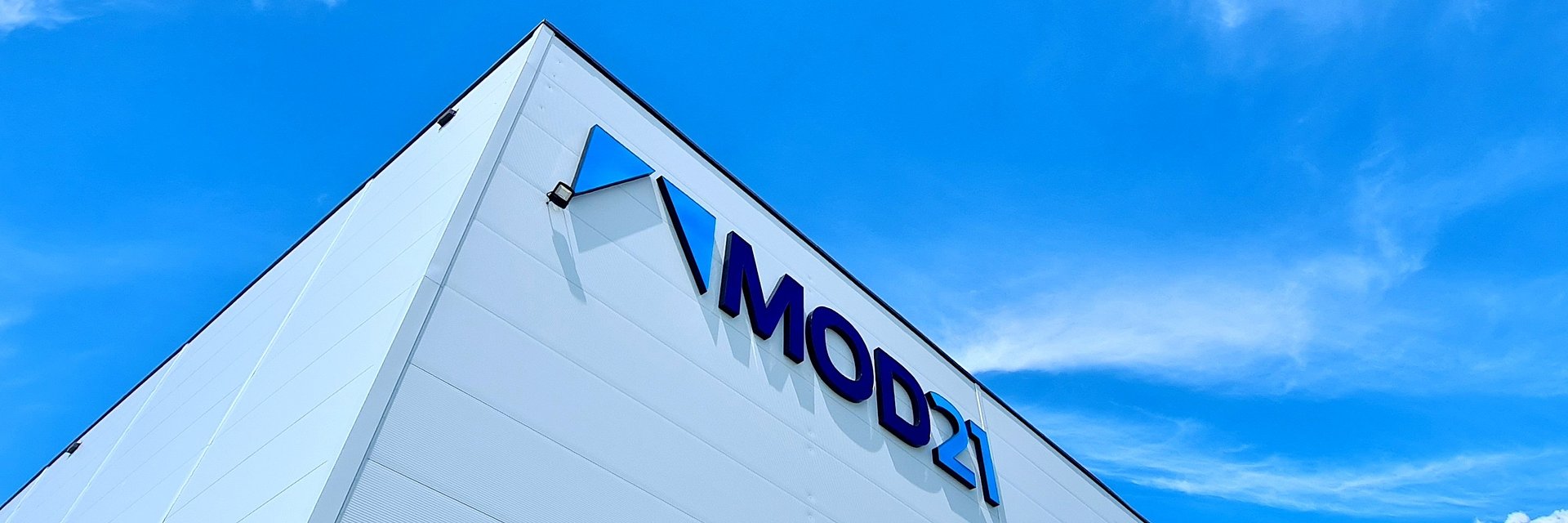 Fabryka MOD21 w nowym kryminale „Urwisko” Roberta Małeckiego