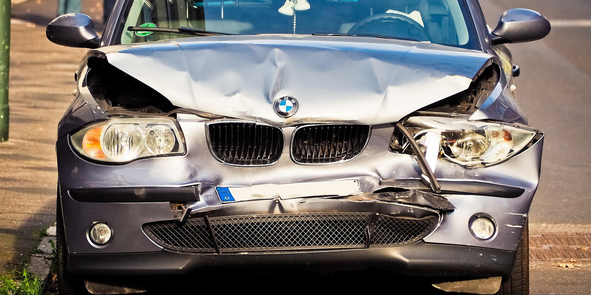 Kupujesz używane BMW? Uważaj, bo większość z nich jest po wypadku!