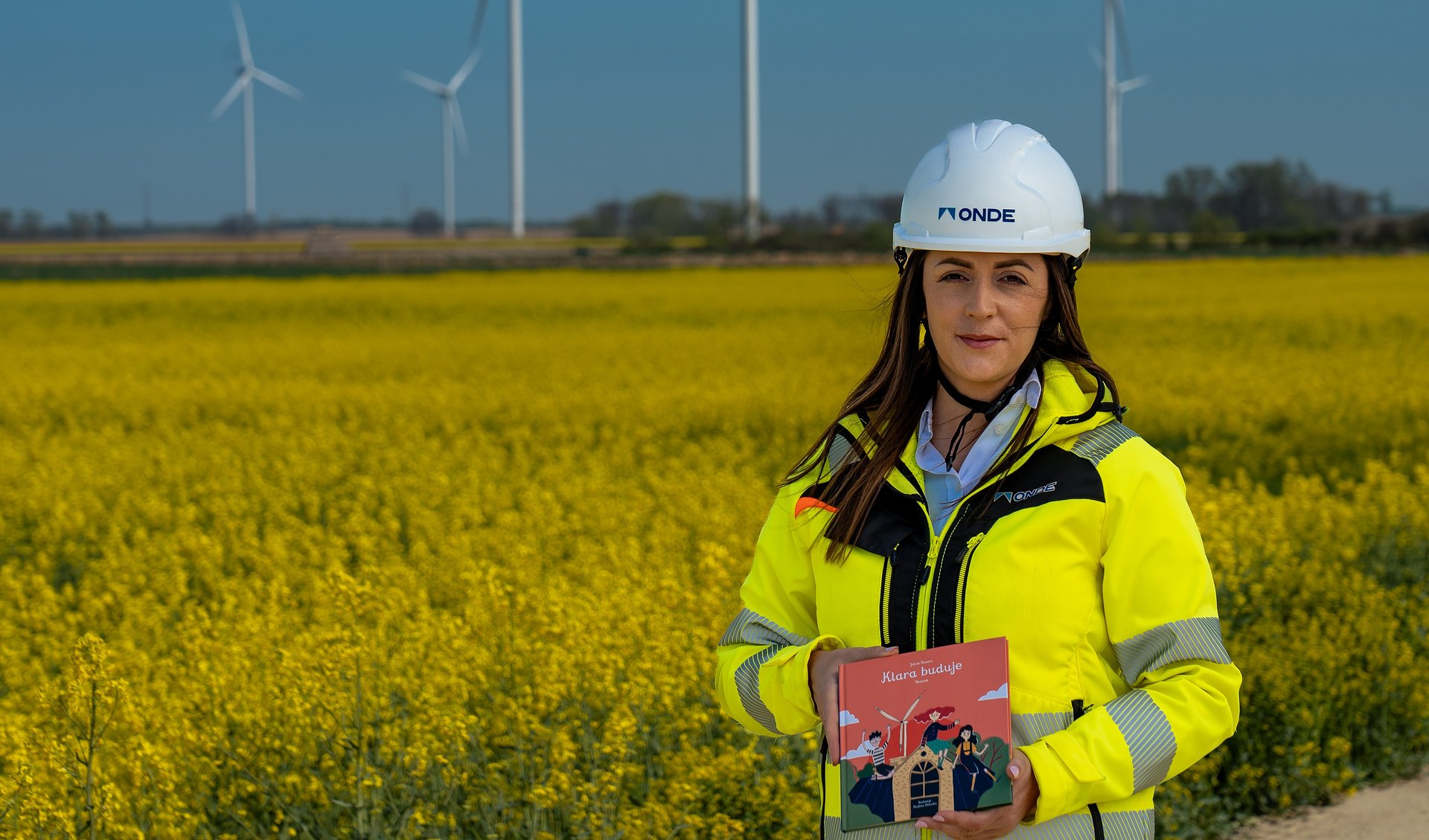 Klara buduje wiatrak