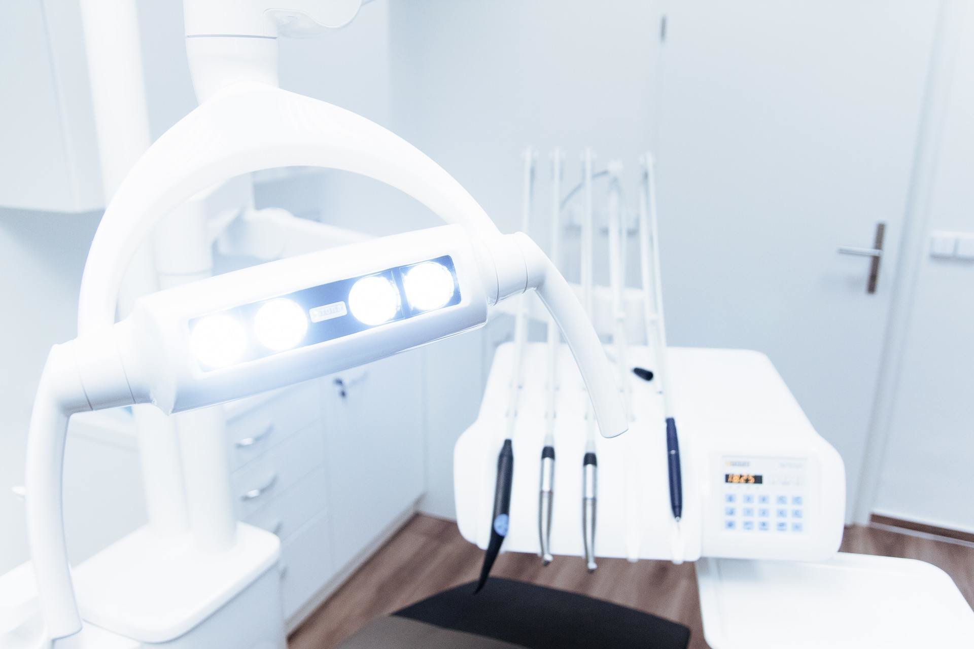 Wstępne badanie zębów przez internet sposobem na pozbycie się lęku przed dentystą
