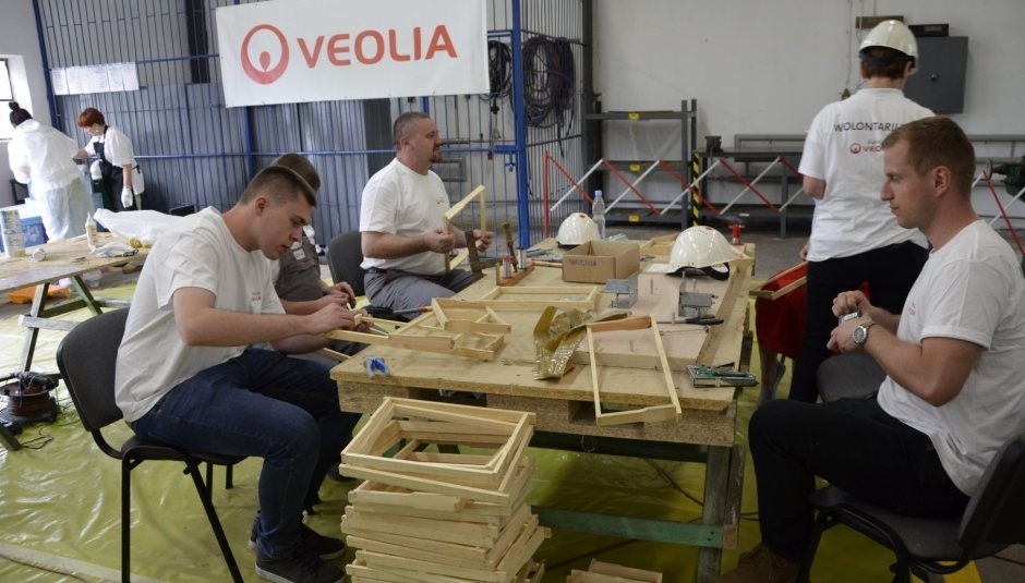 Veolia w trosce o bioróżnorodność - nowa pasieka w Lidzbarku Warmińskim