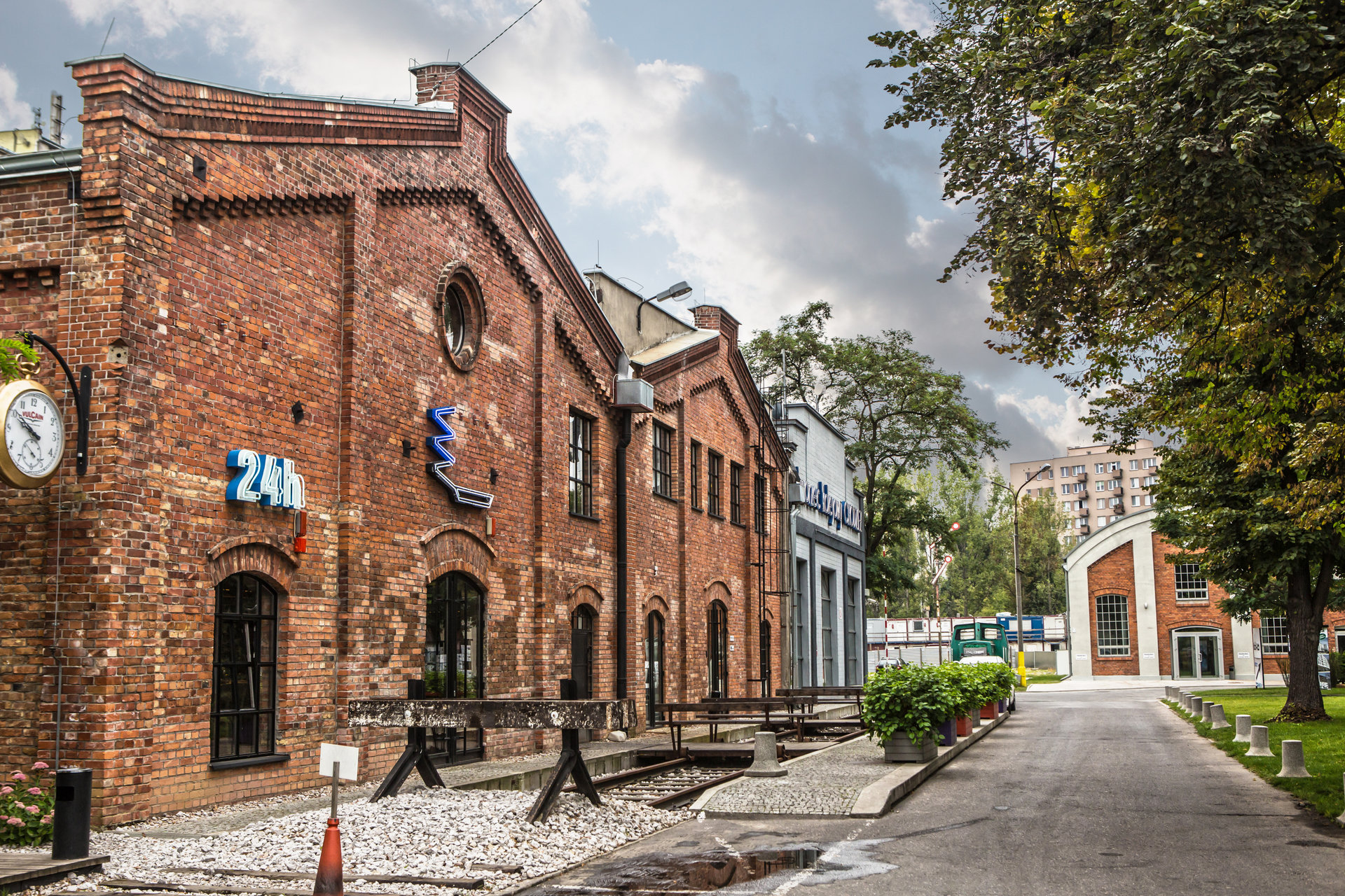 Praga-Południe, czyli grochowska oranżada i nowoczesne osiedla mieszkaniowe 